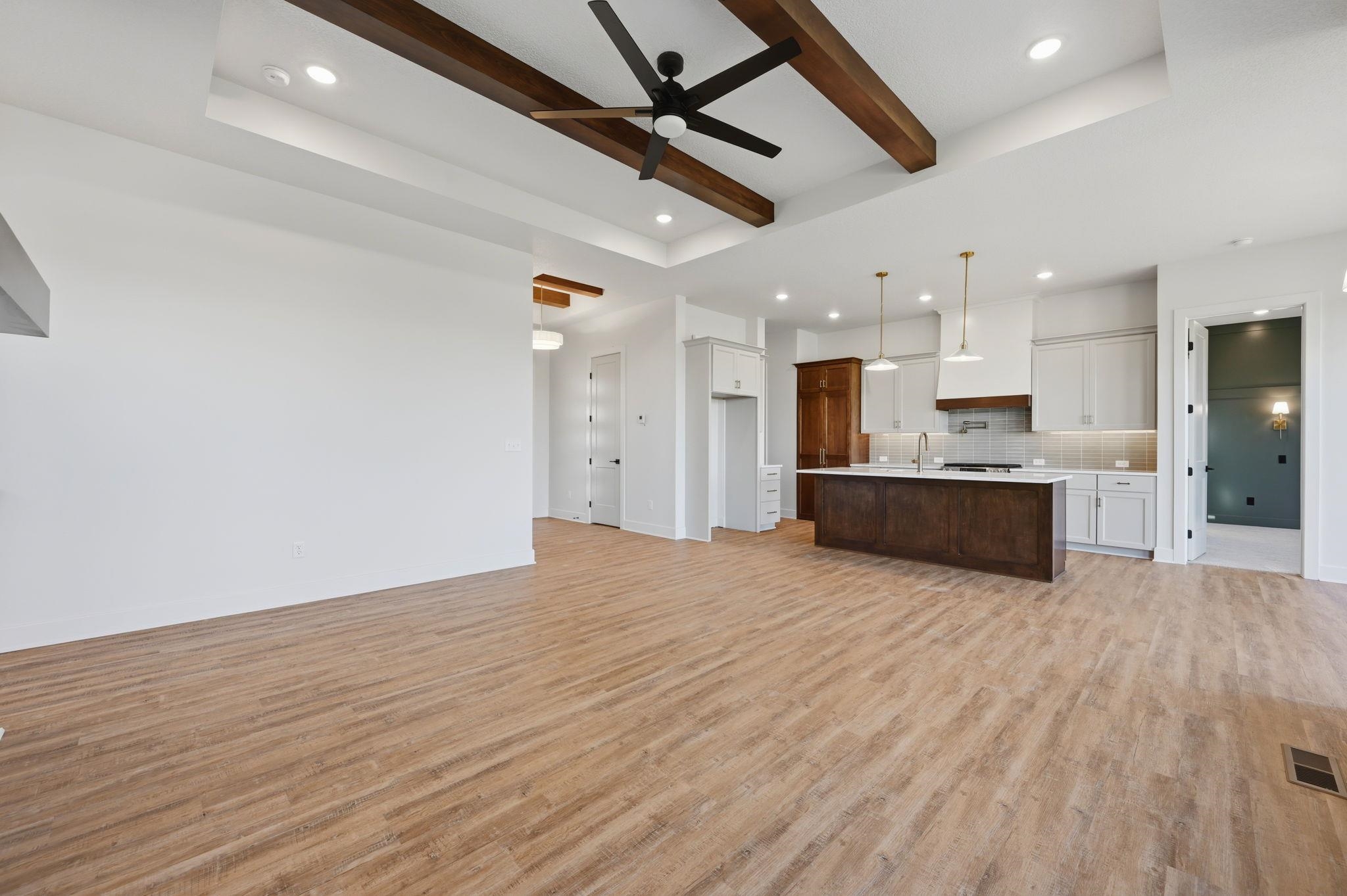 3997 N Estancia Ct Property Photo 8