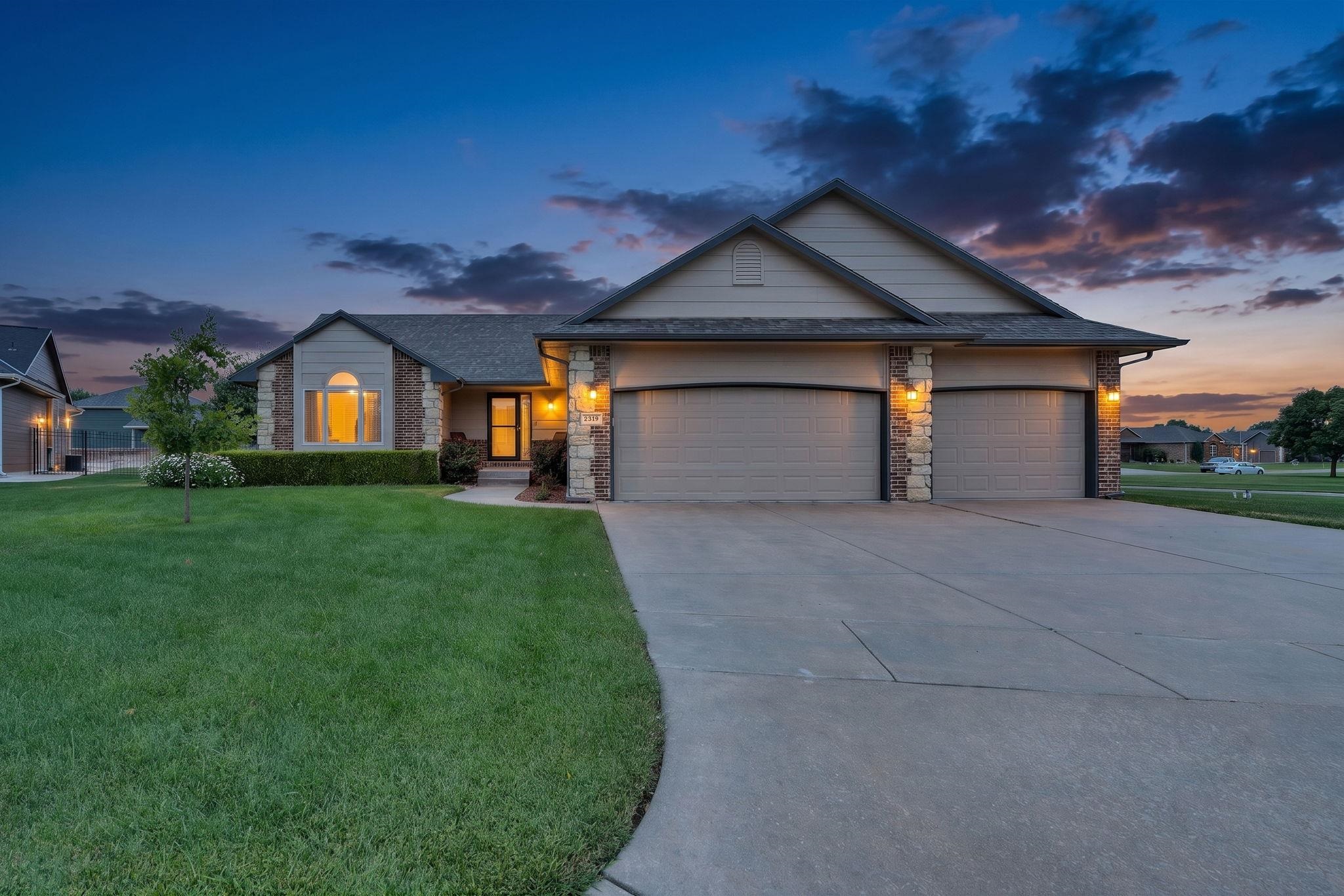 2519 W Rio Vista Ct. Property Photo 1