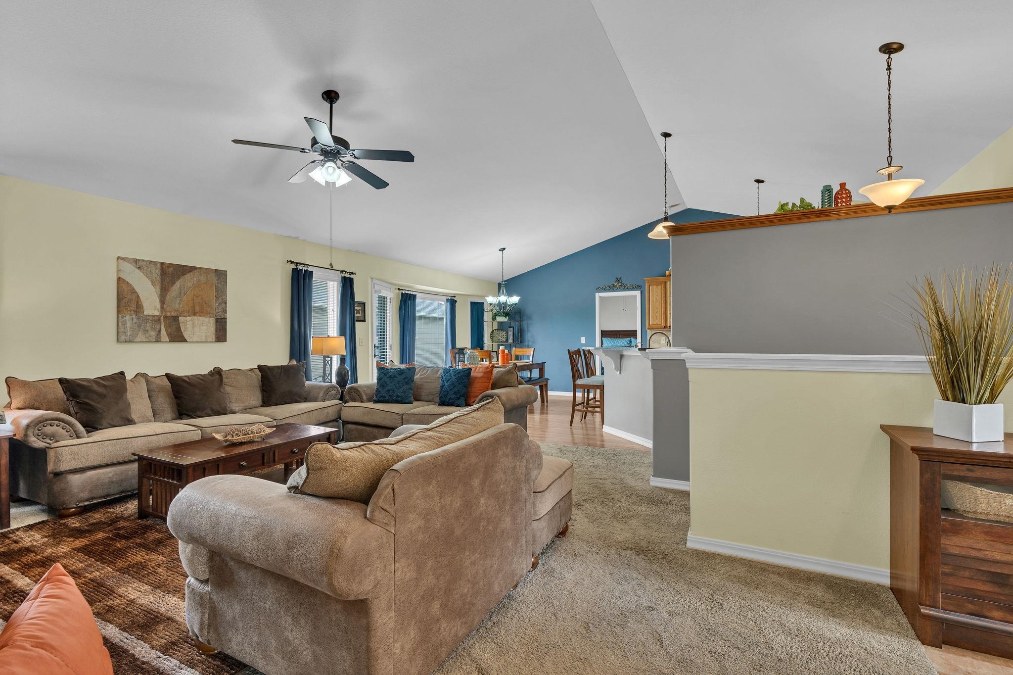 2519 W Rio Vista Ct. Property Photo 8