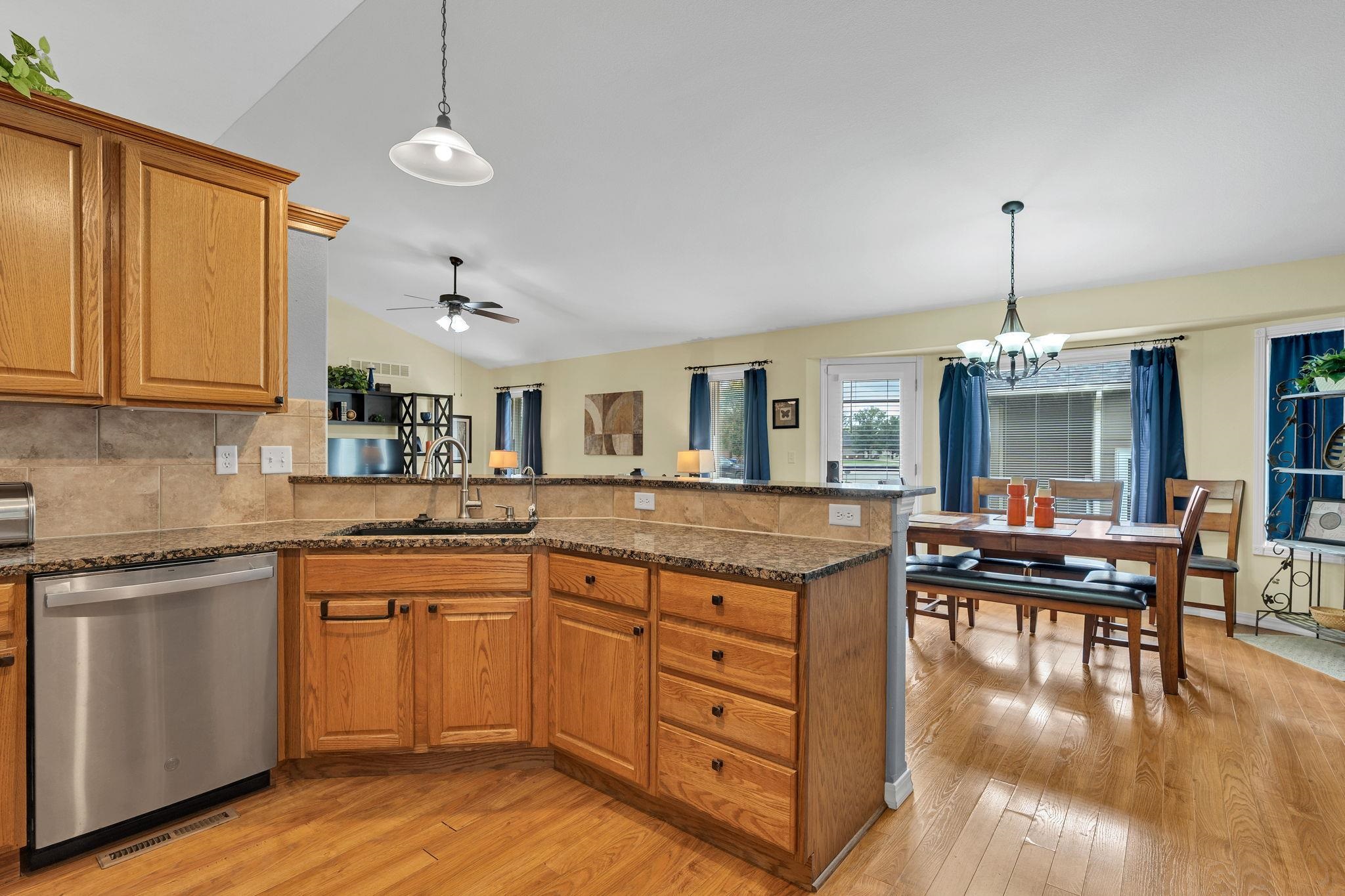 2519 W Rio Vista Ct. Property Photo 16