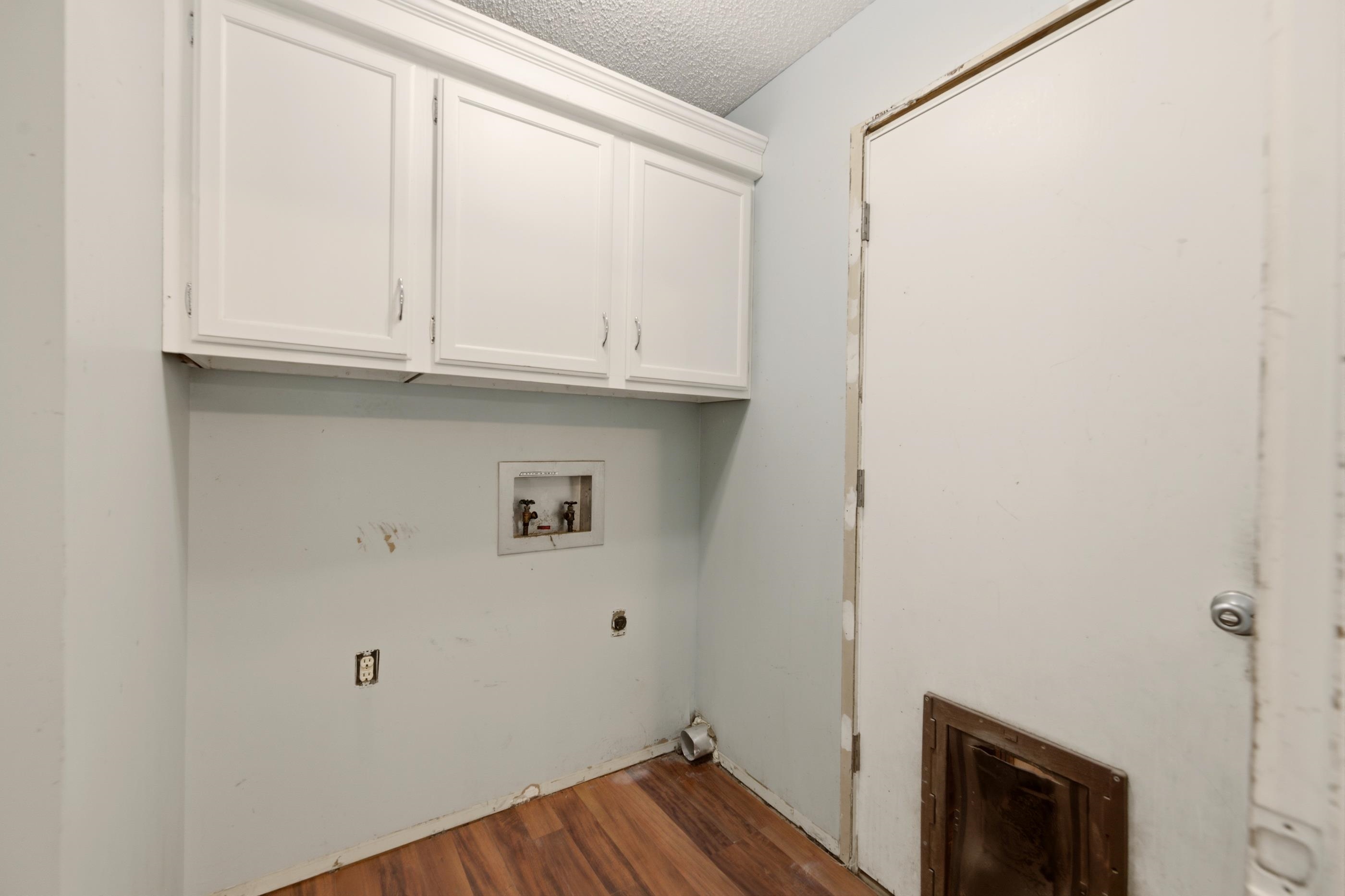 725 W Lockwood St Property Photo 13