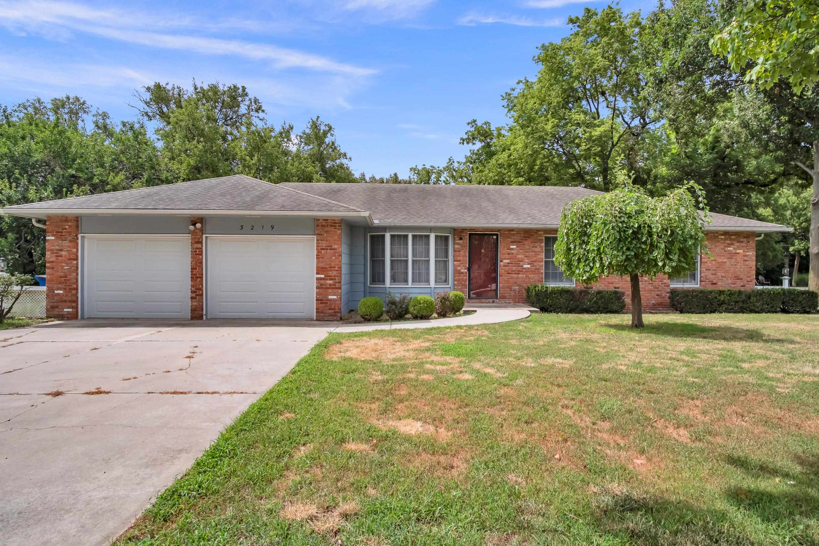 3219 Northwood Ct Property Photo 1