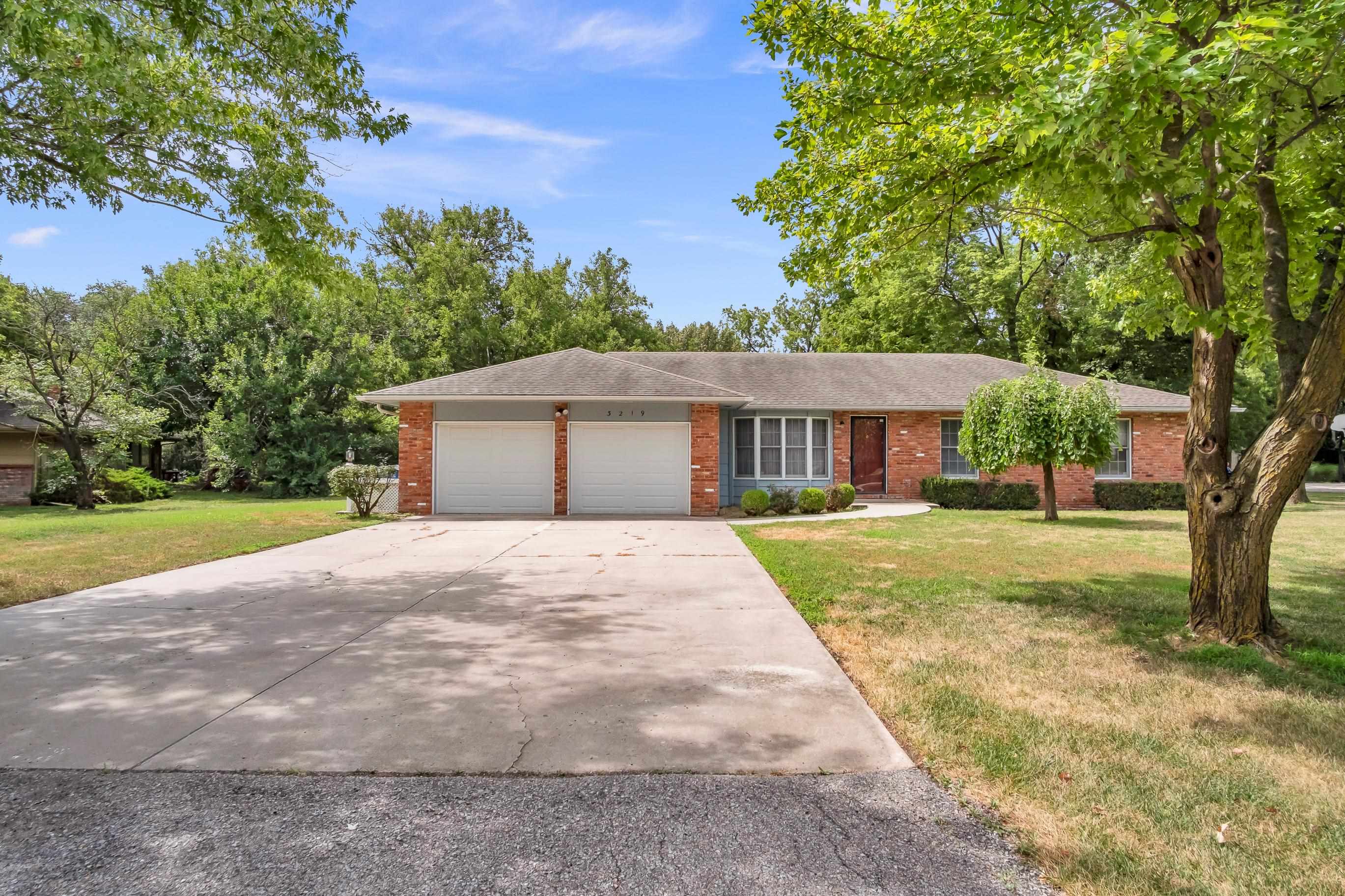 3219 Northwood Ct Property Photo 3