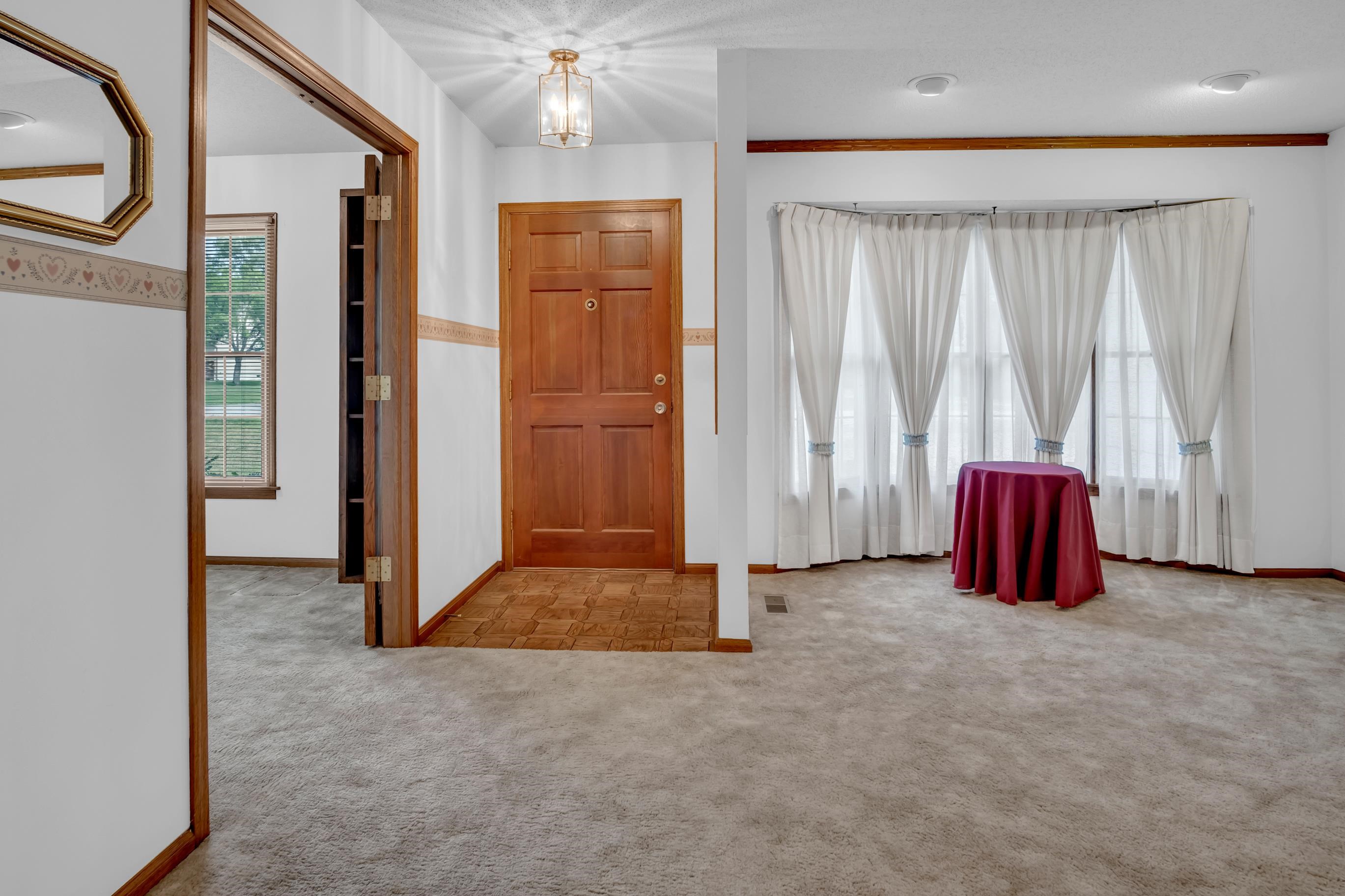 3219 Northwood Ct Property Photo 5