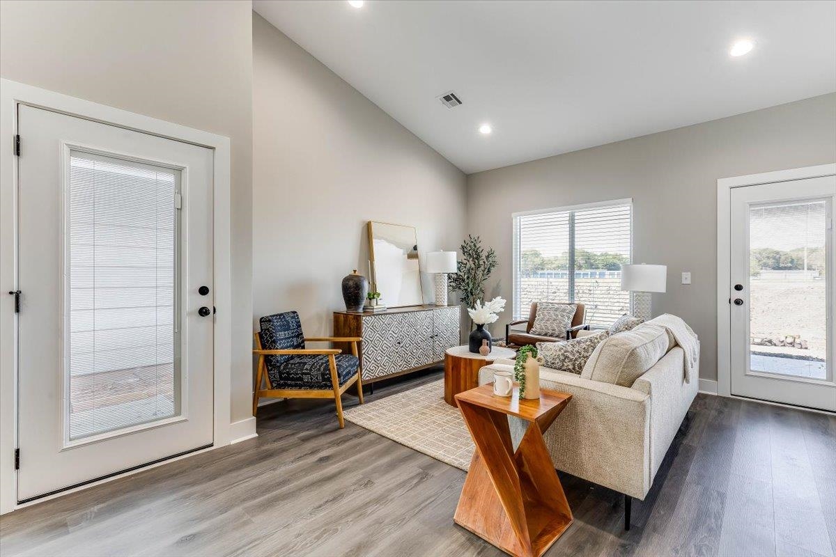 5157 N Sweetwater Road Property Photo 4