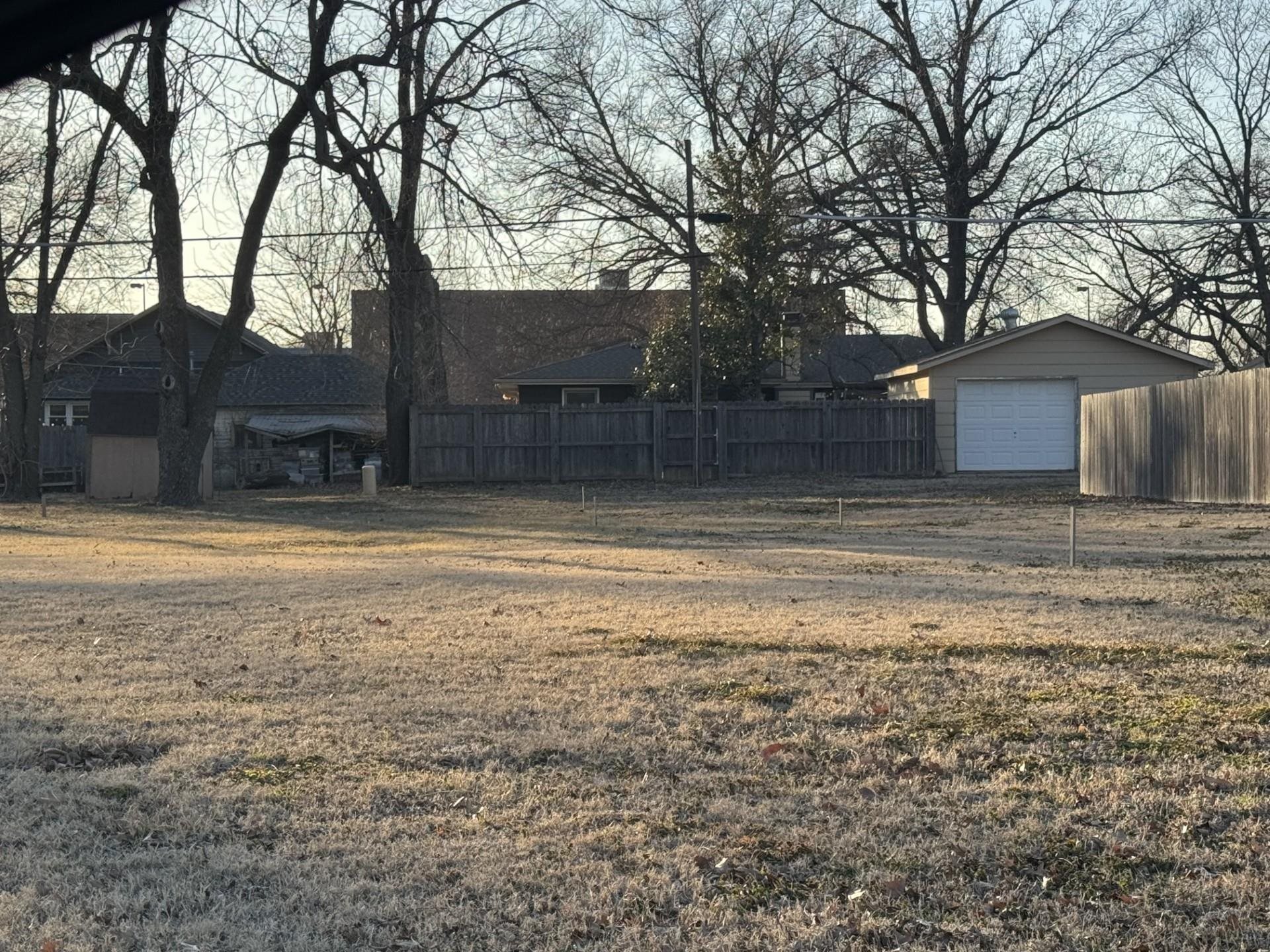 923 N Lincoln St Property Photo 1