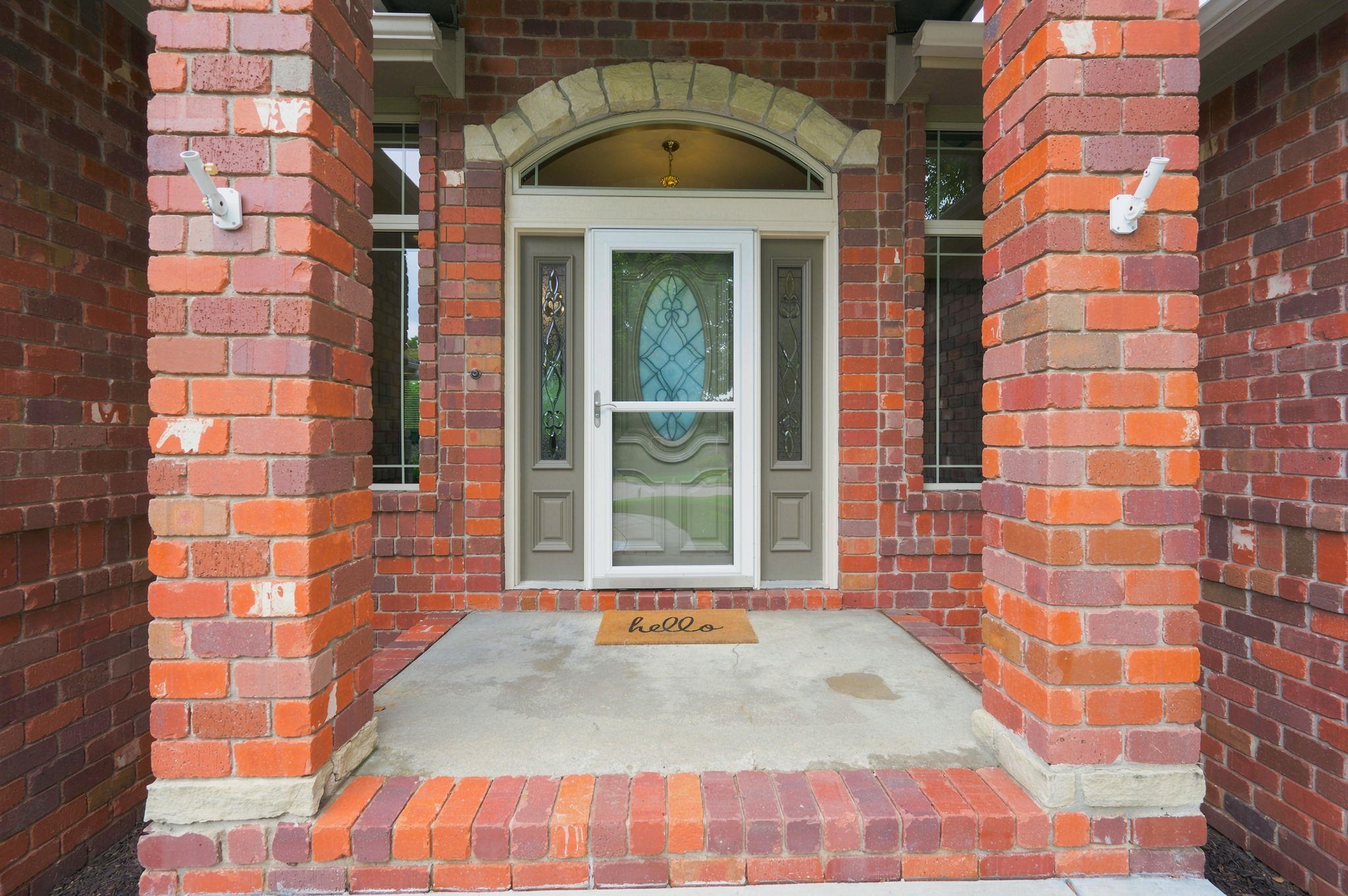 103 N Belle Terre St Property Photo 4