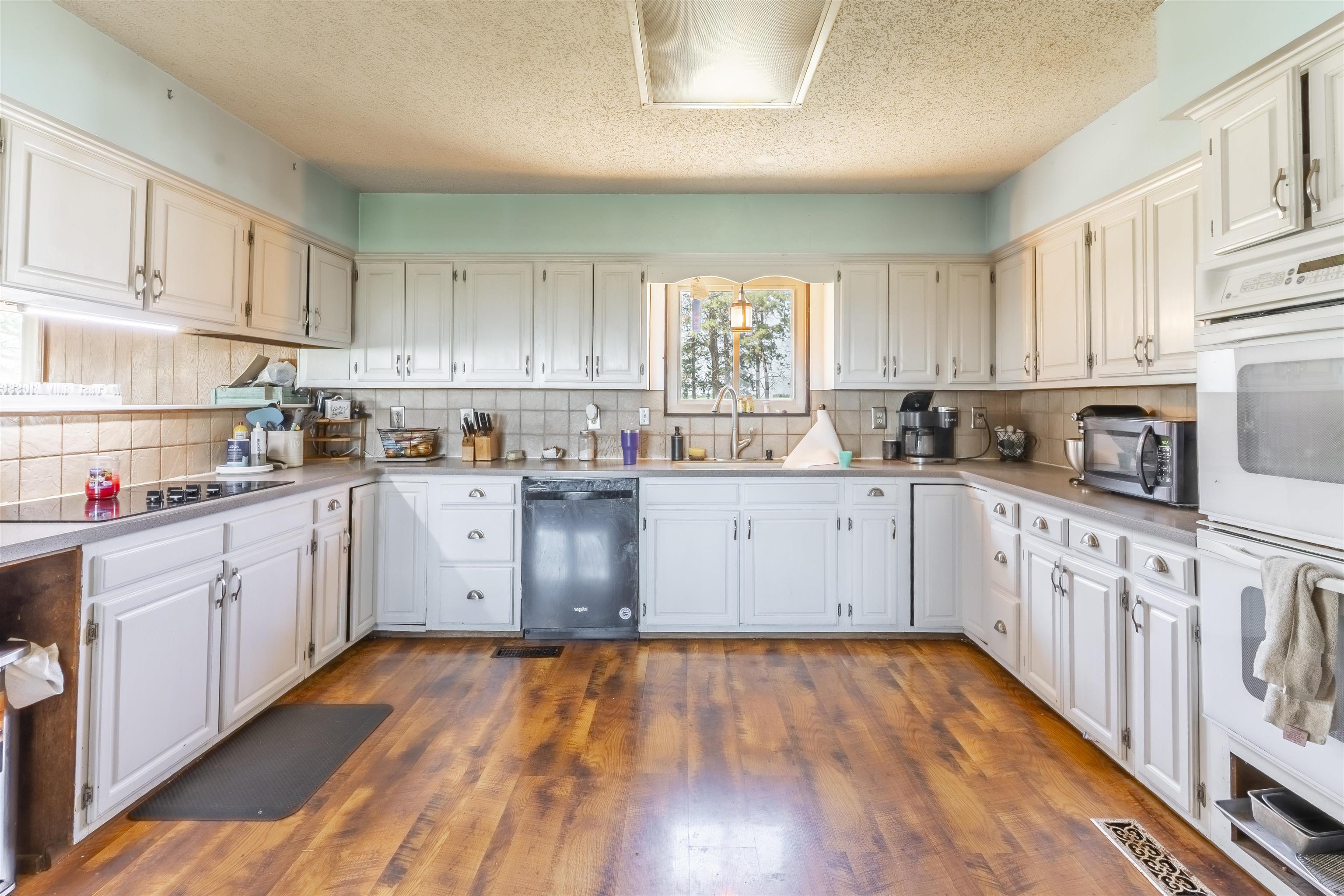 3168 282nd Rd. Property Photo 17