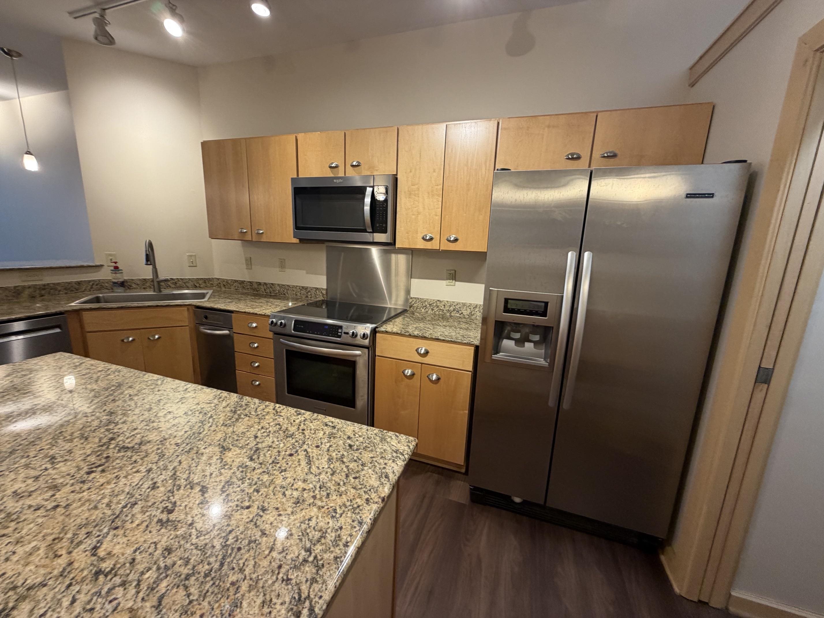 515 S Main Property Photo 3