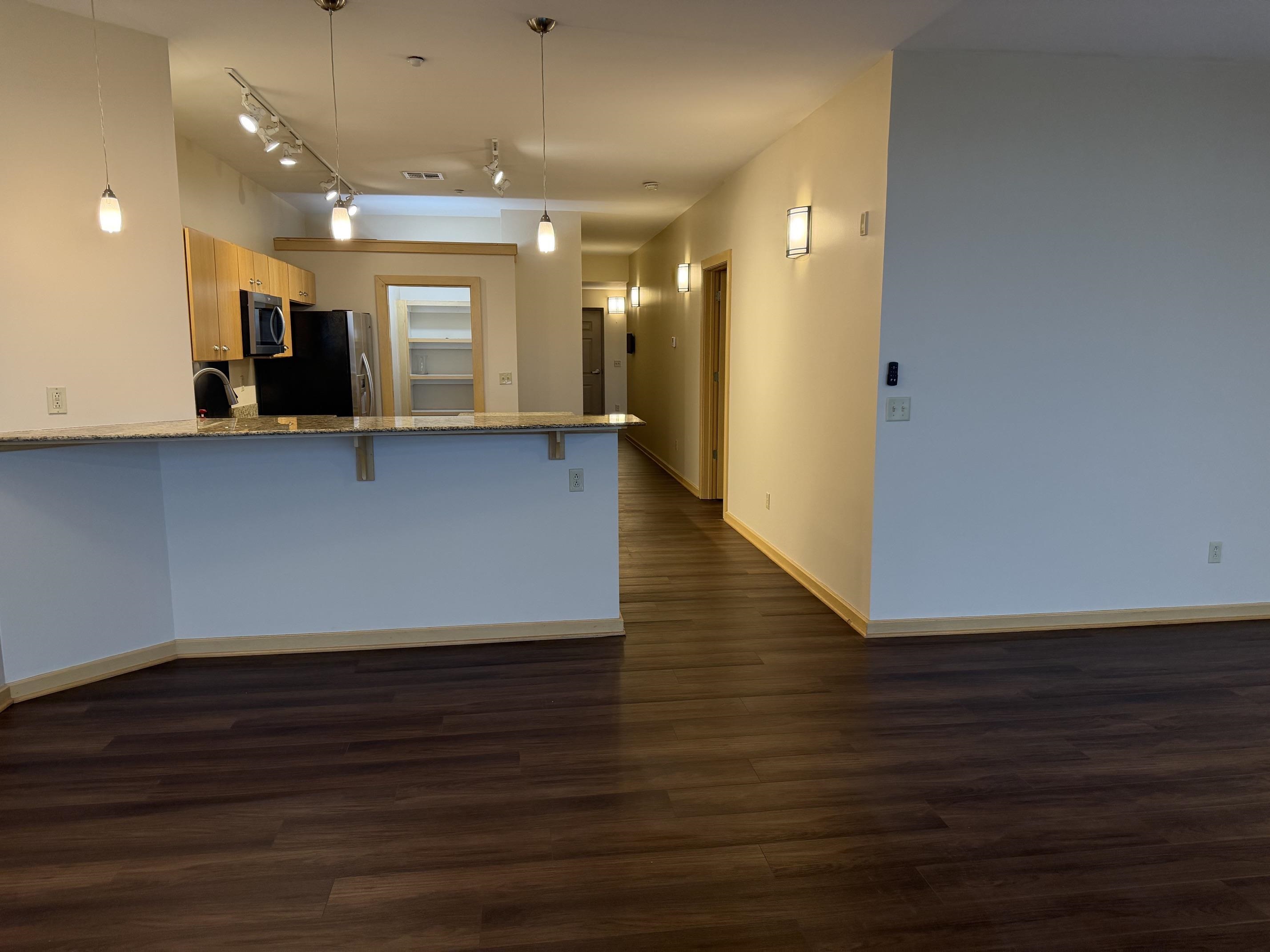 515 S Main Property Photo 8