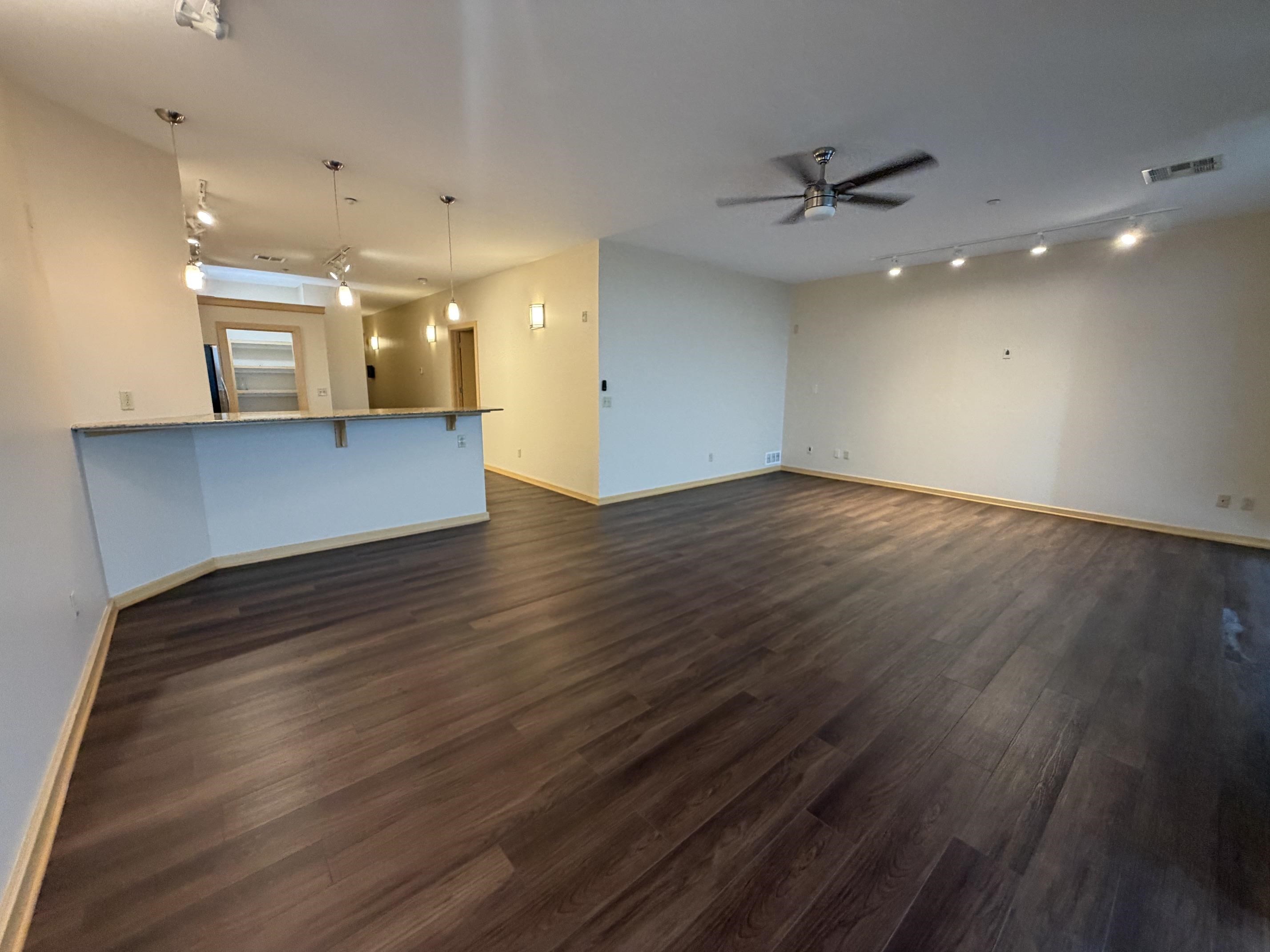 515 S Main Property Photo 9