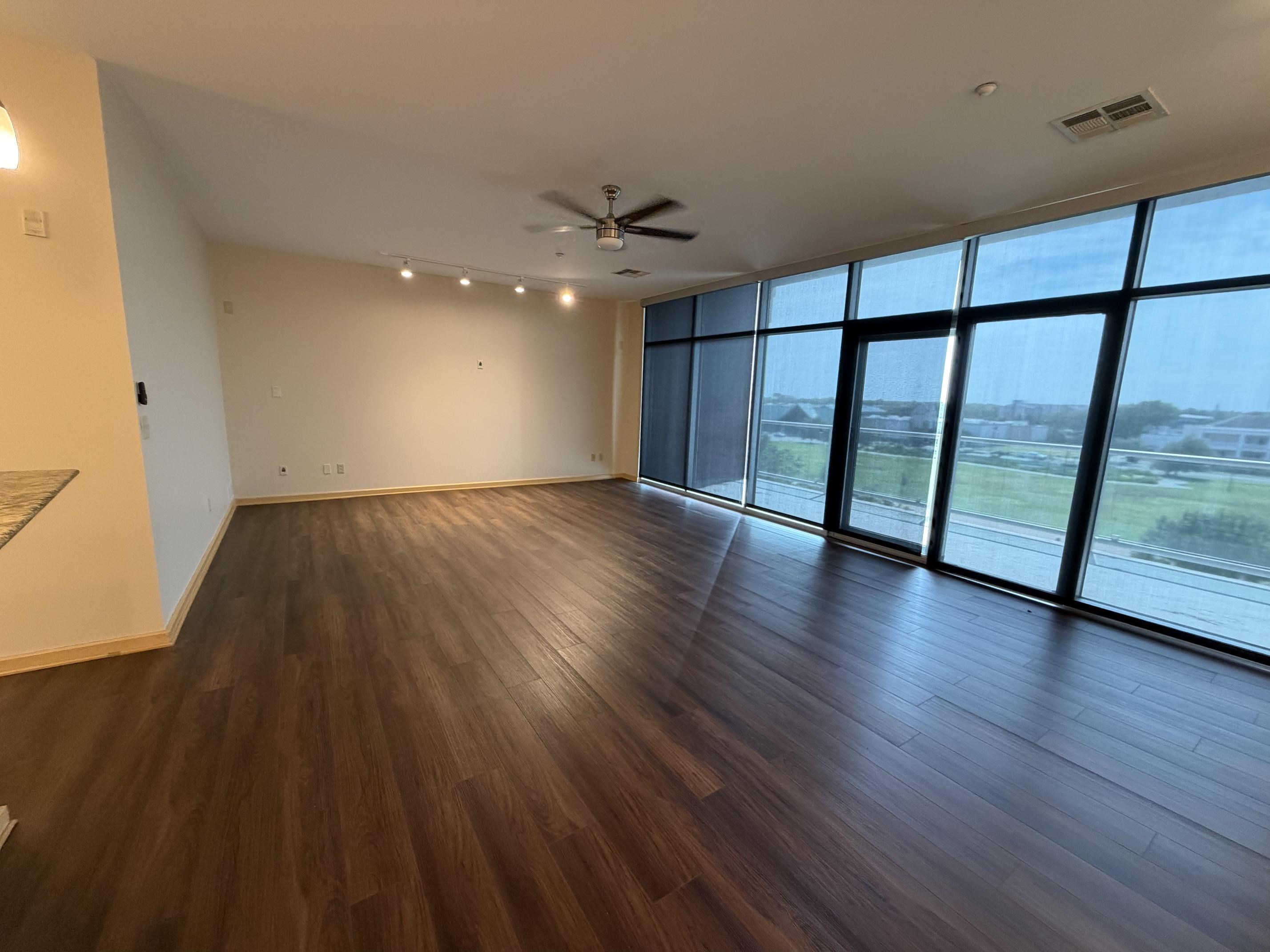 515 S Main Property Photo 10