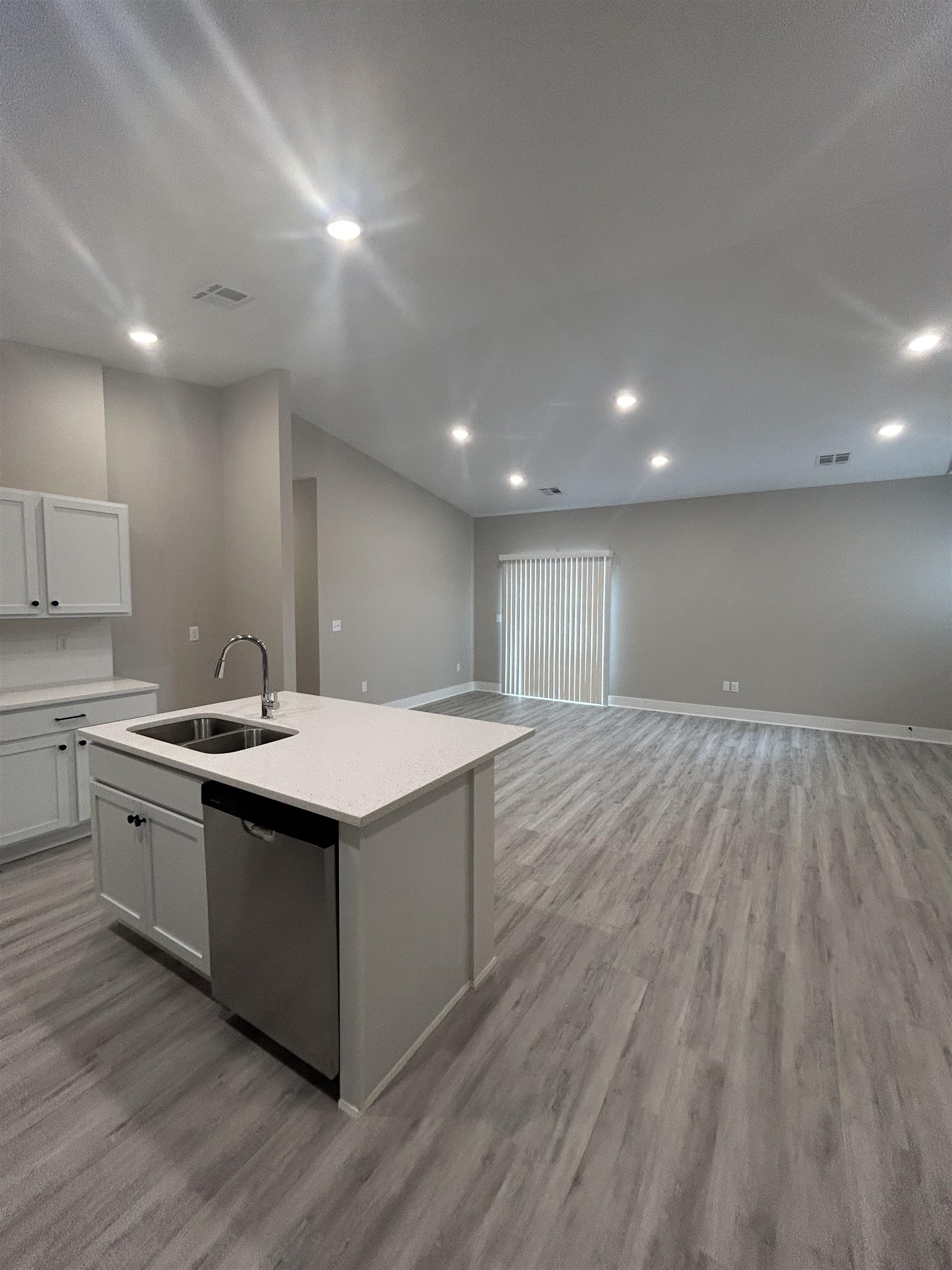 12803 E Blake St Property Photo 8