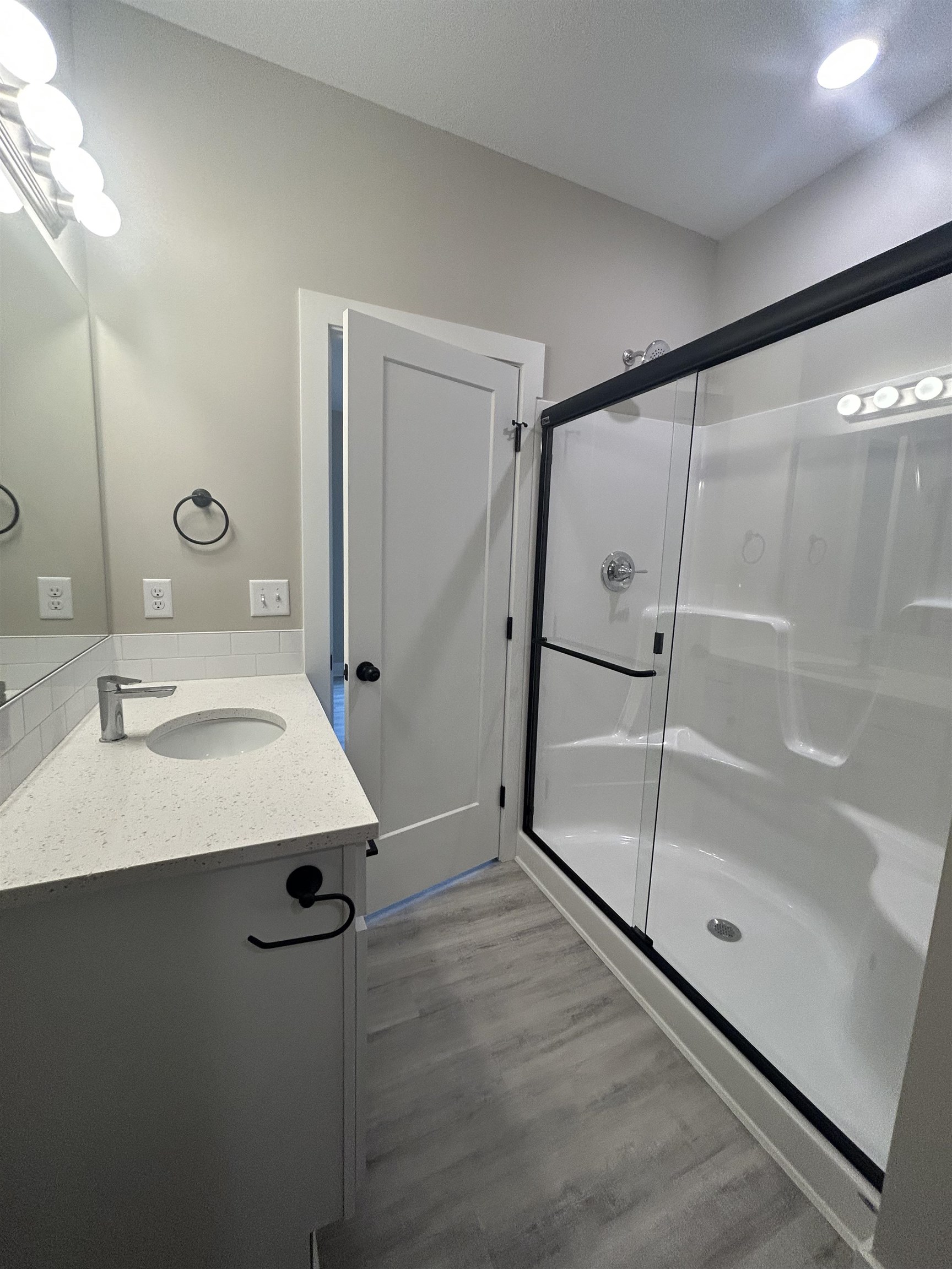 12803 E Blake St Property Photo 14