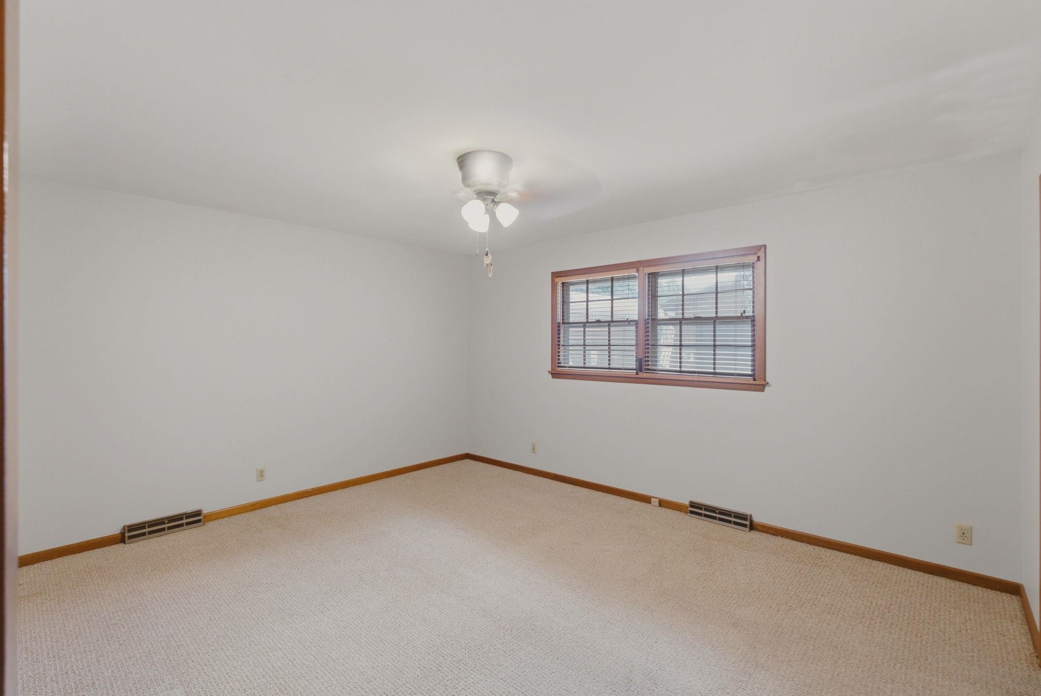 1613 N West Lynn Property Photo 18