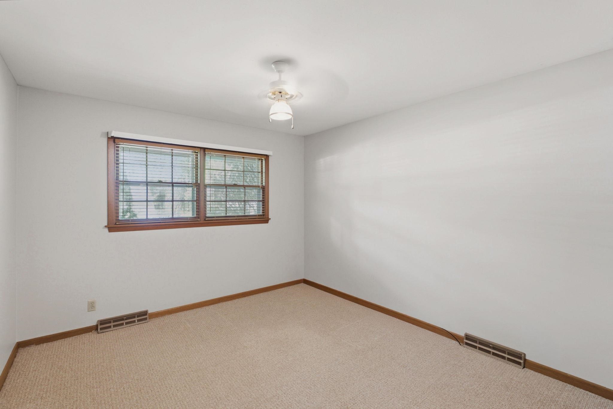 1613 N West Lynn Property Photo 22