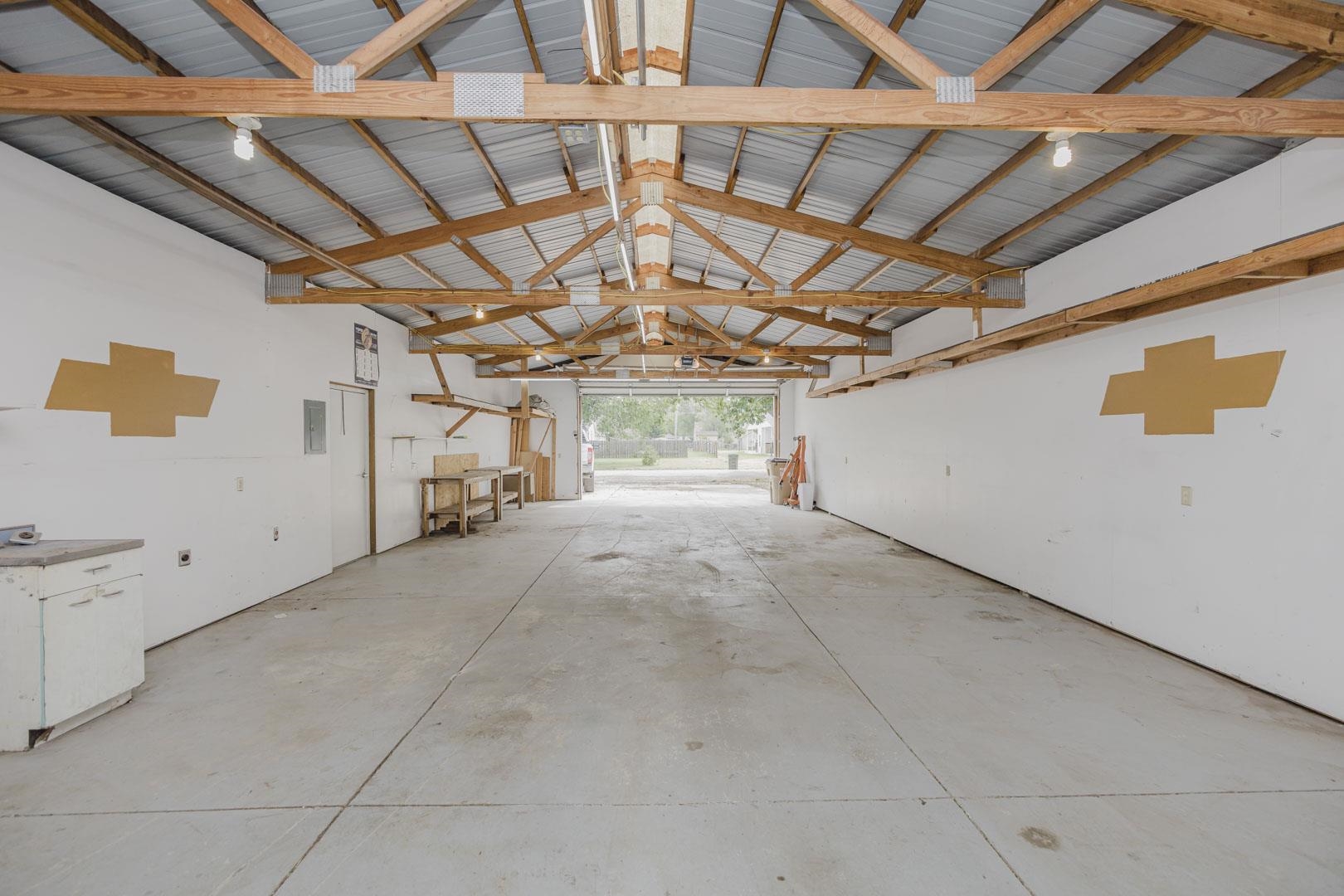 321 N Kansas Ave Property Photo 23