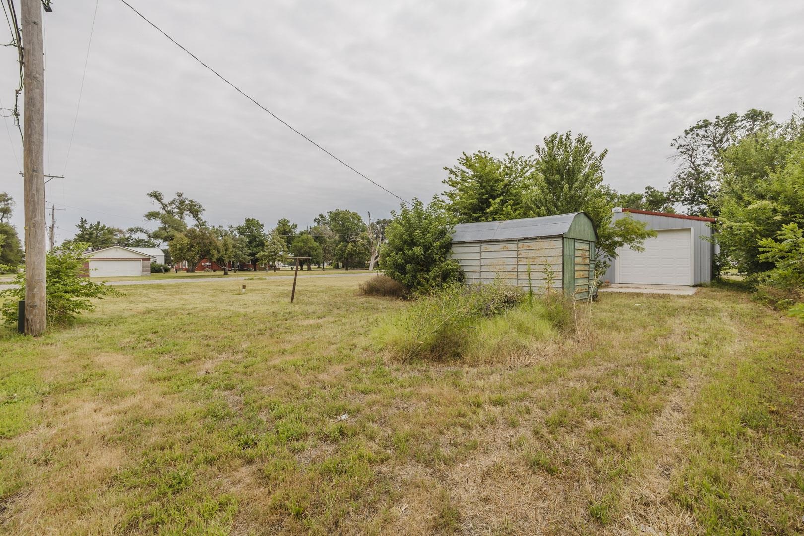 321 N Kansas Ave Property Photo 31