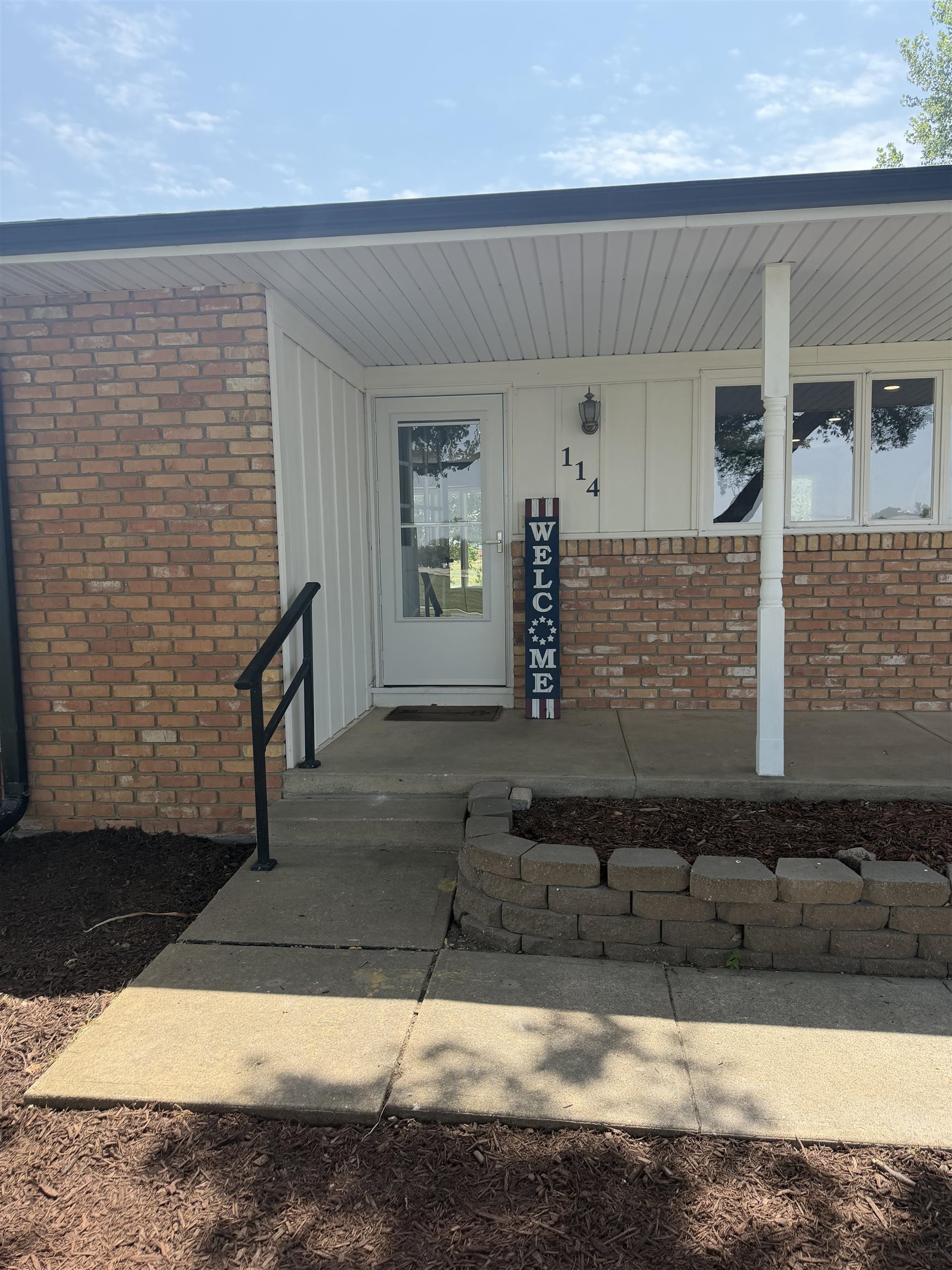 114 E Wayne Ave Property Photo 2