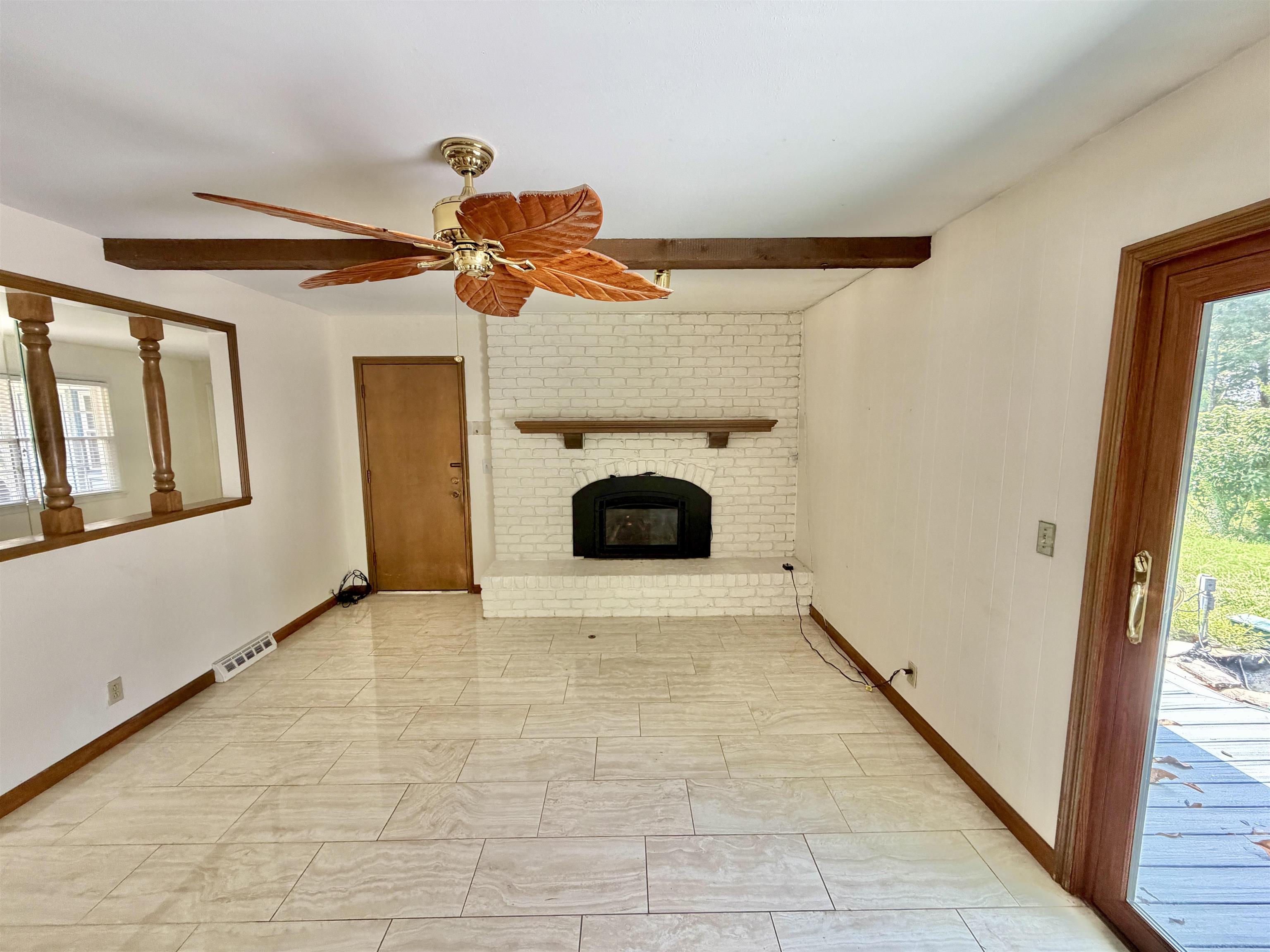 6832 E Farmview Ln Property Photo 5
