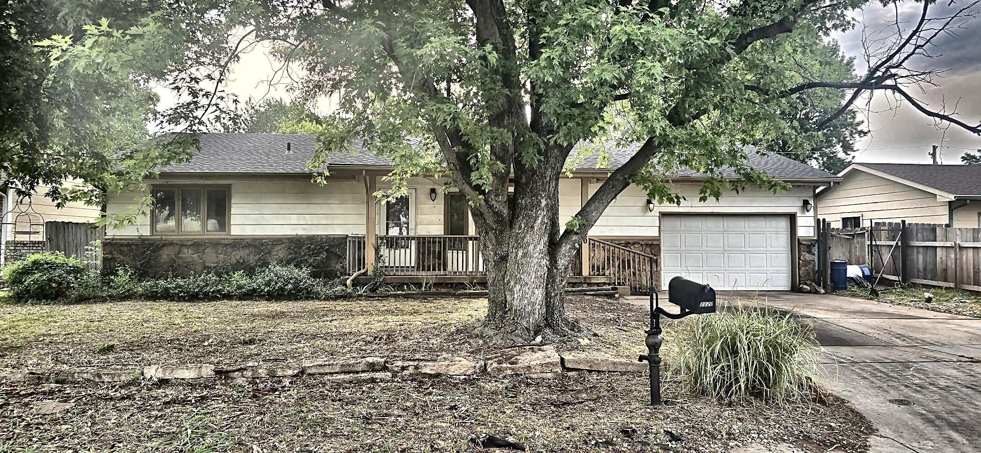 2820 S Custer Ave Property Photo 3
