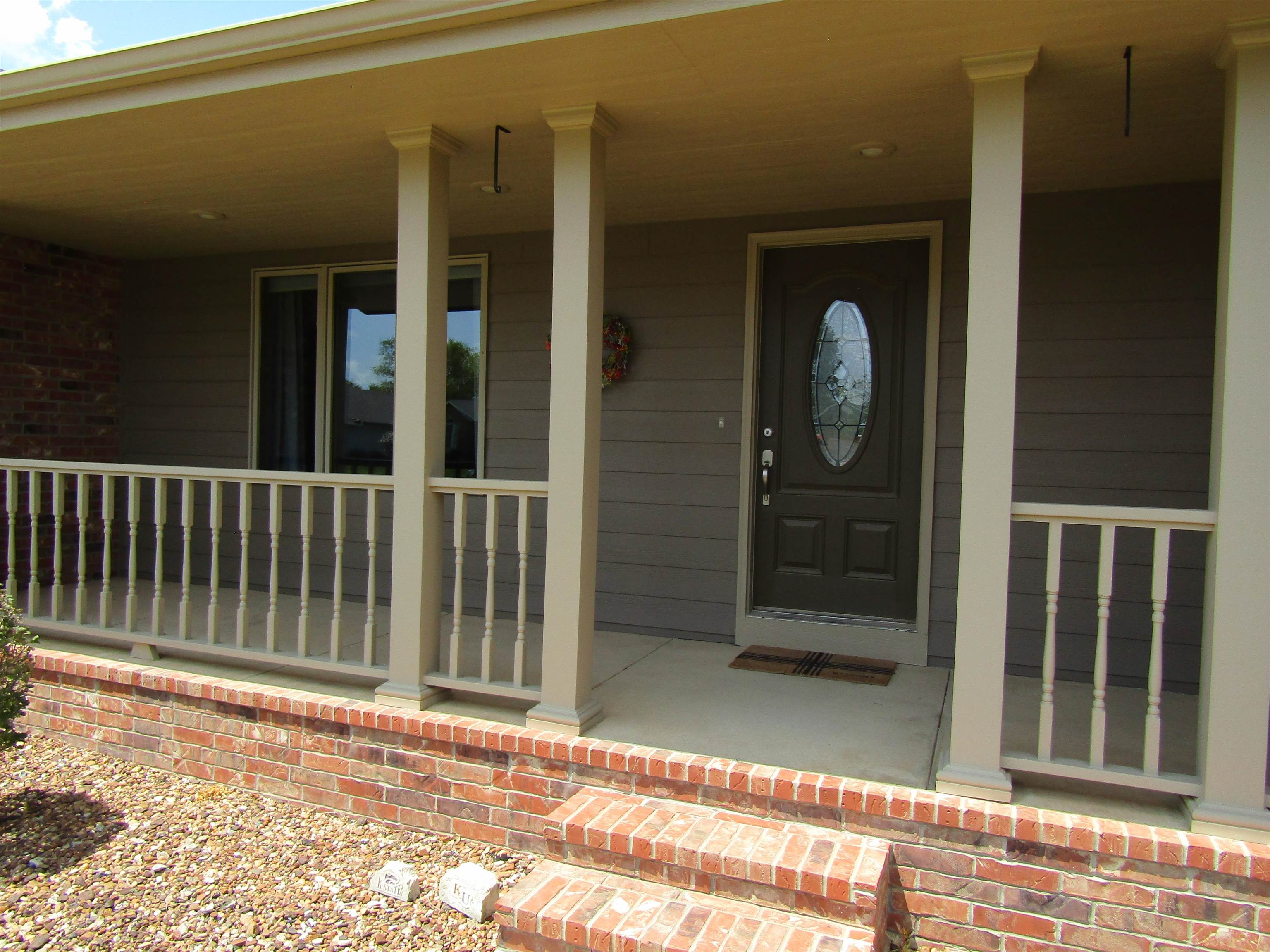 941 Twin Oaks Dr. Property Photo 10
