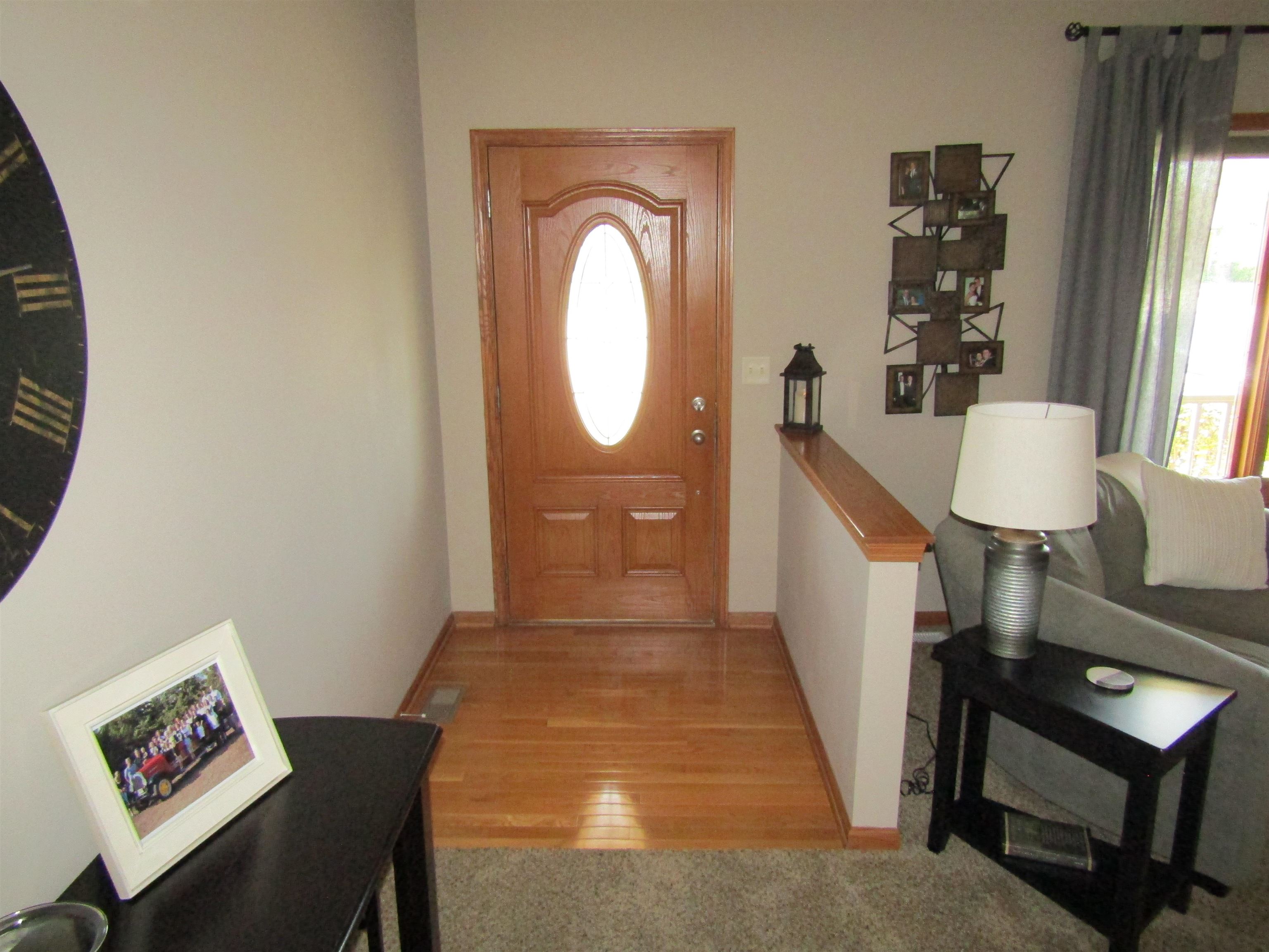 941 Twin Oaks Dr. Property Photo 11