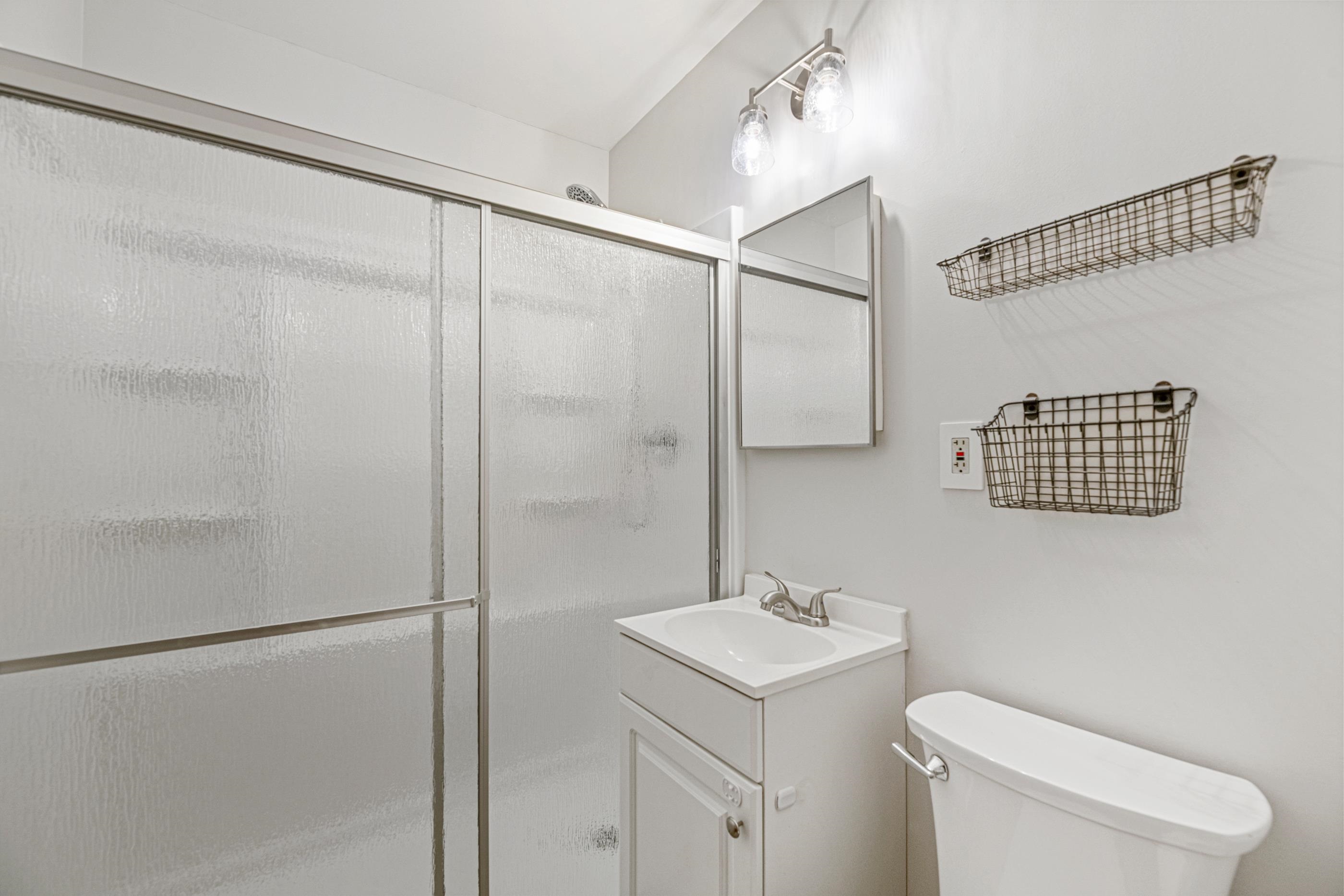 2221 S Green Property Photo 22