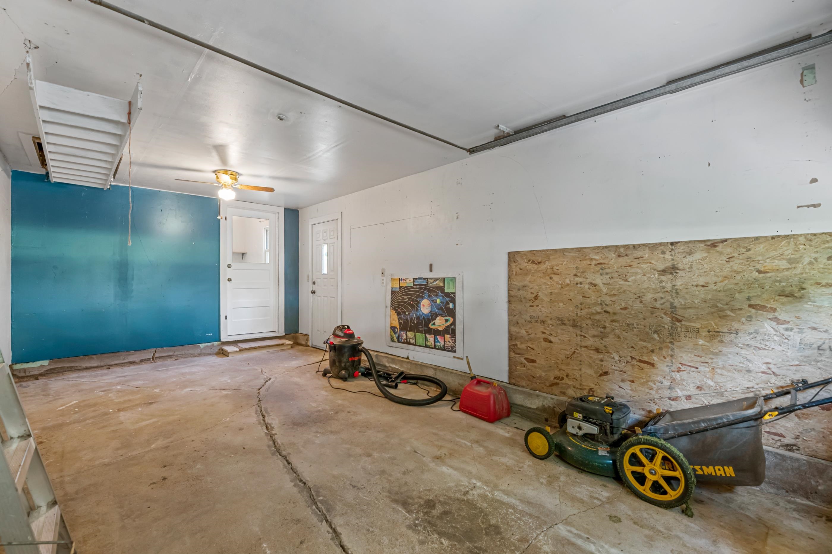 2221 S Green Property Photo 25