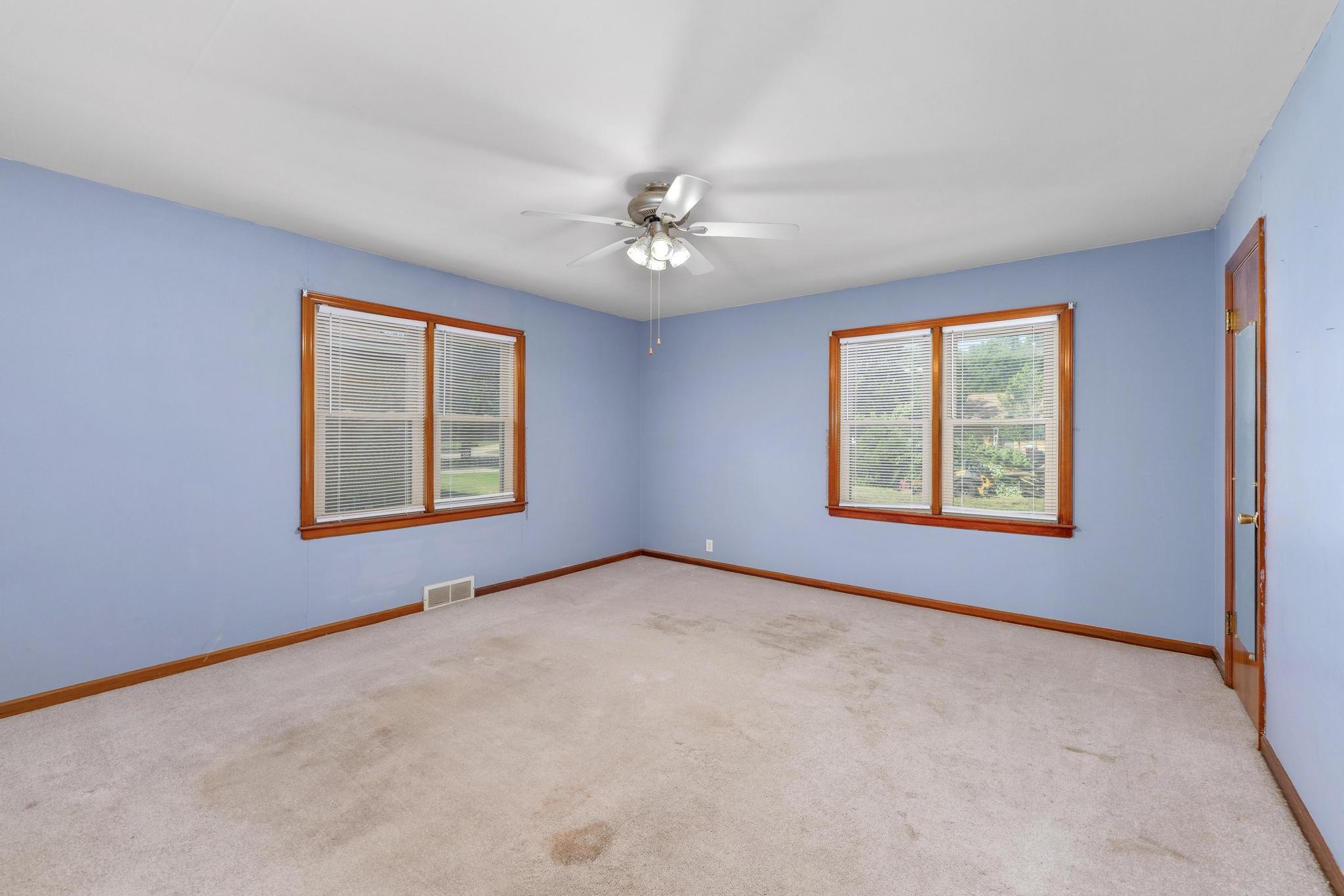 816 N Lincoln Property Photo 18