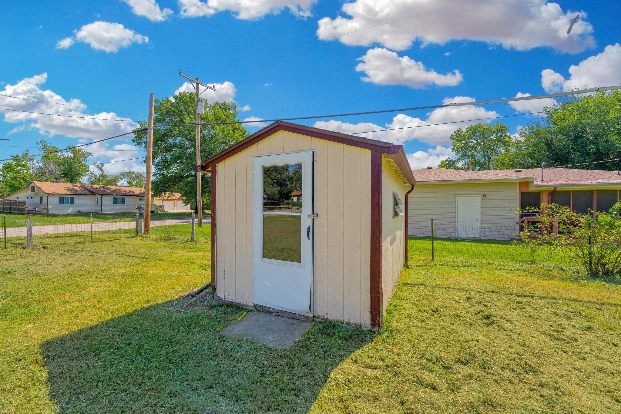 816 N Lincoln Property Photo 30