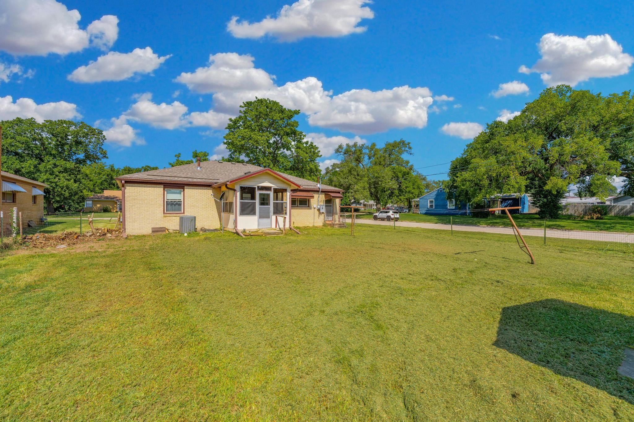 816 N Lincoln Property Photo 31
