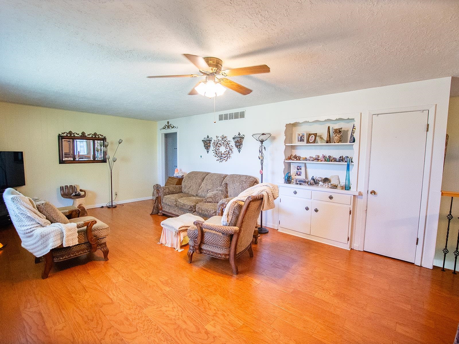 1461 Indigo Property Photo 4
