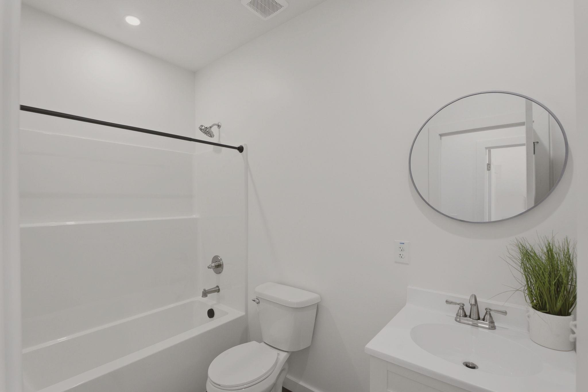 1427 N Broadview St Property Photo 23