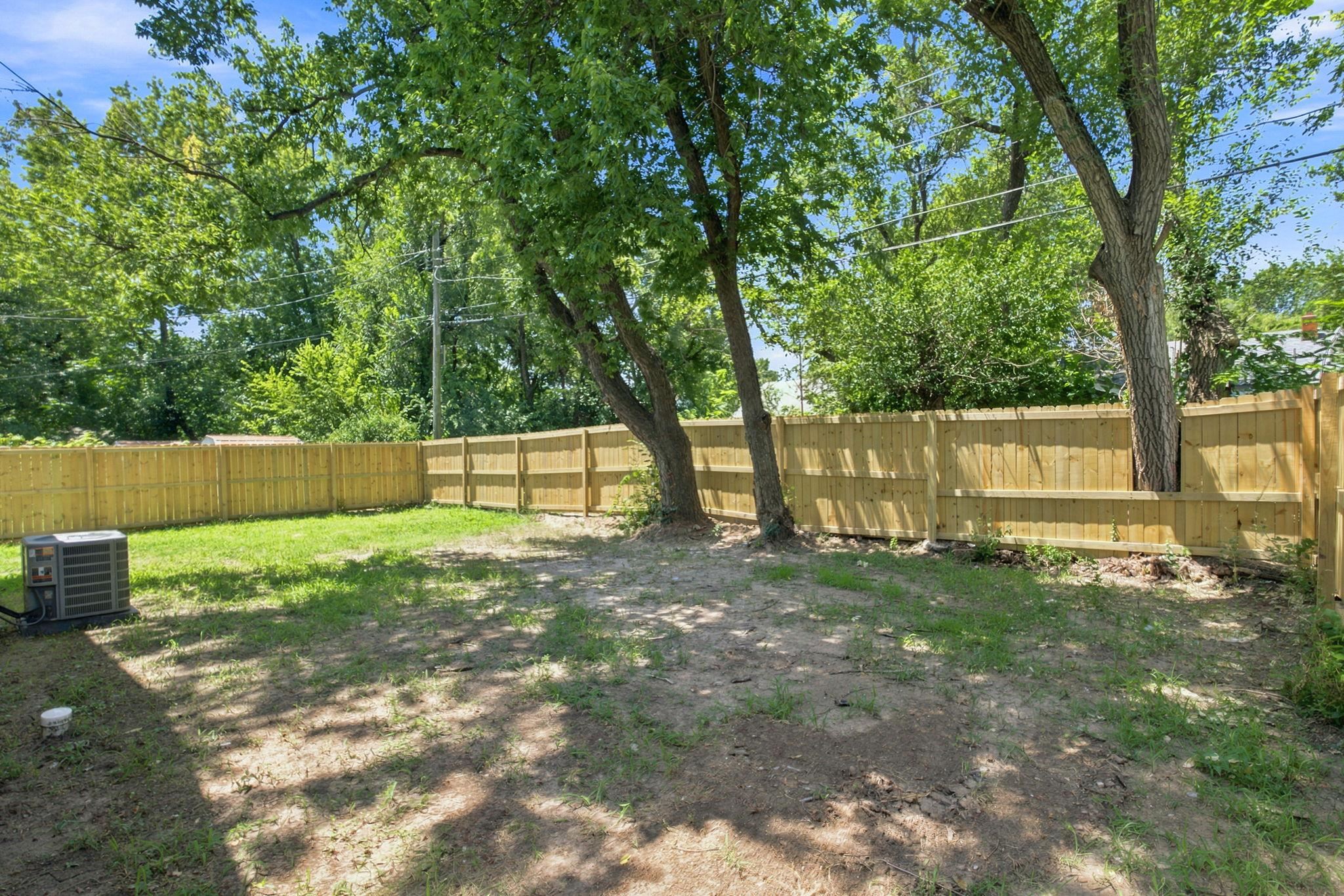 1427 N Broadview St Property Photo 28