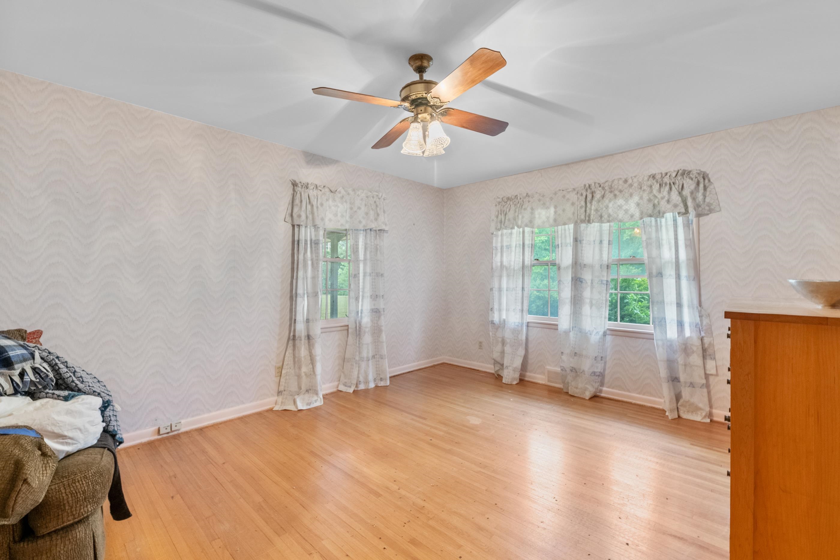 1348 N Estate Ct Property Photo 31