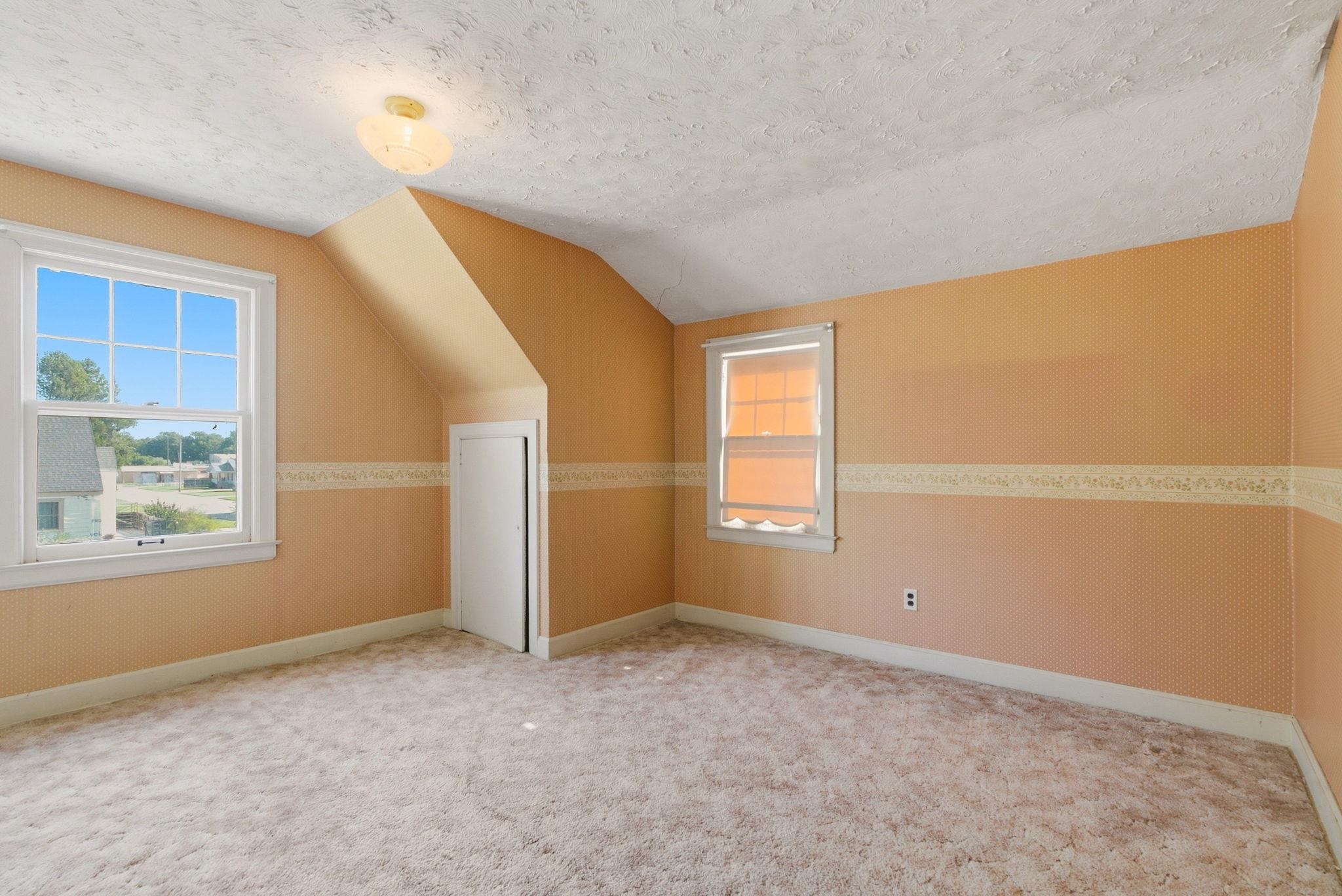201 S Kessler St Property Photo 17