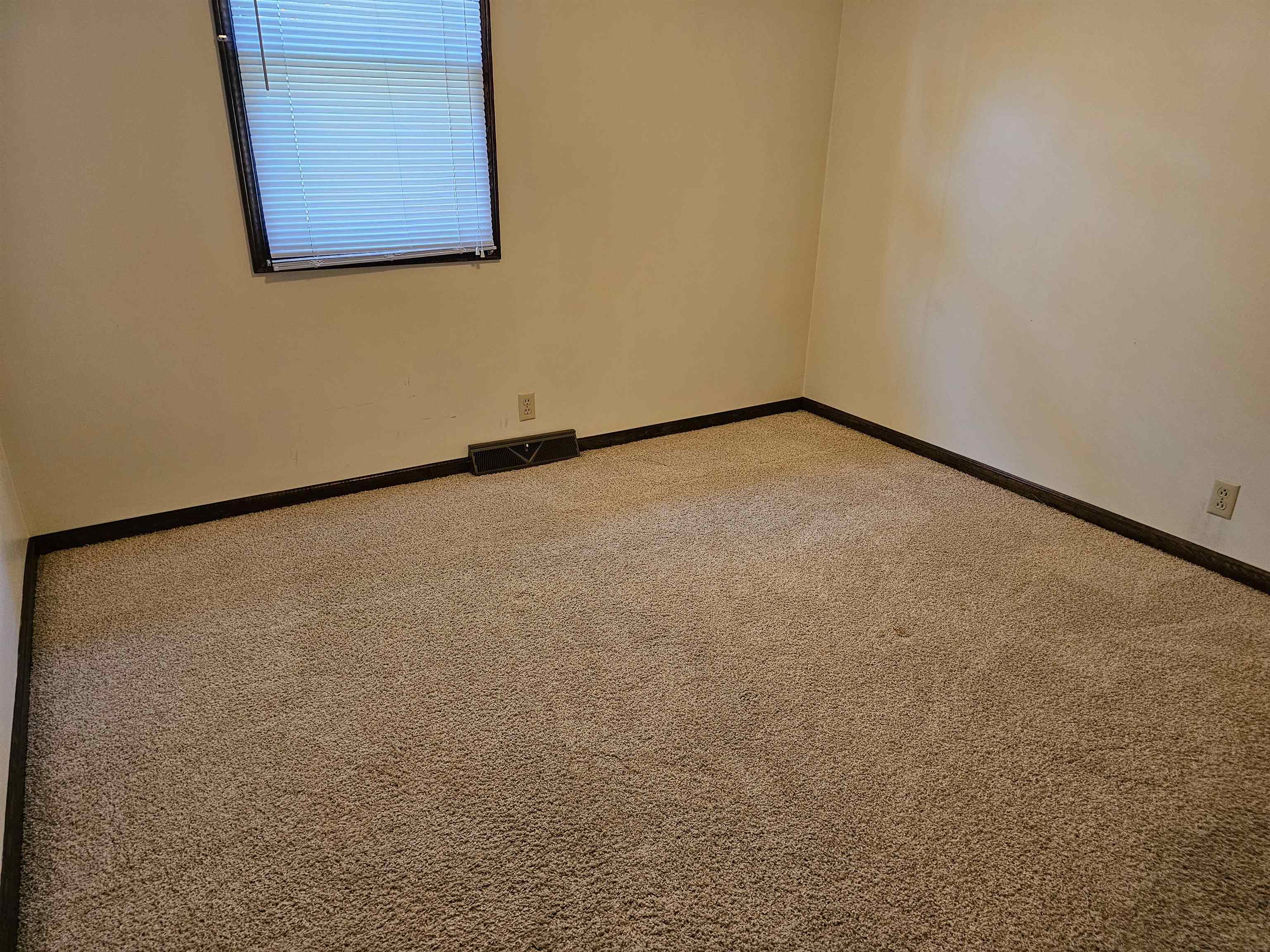 620 Scott Ave Property Photo 14
