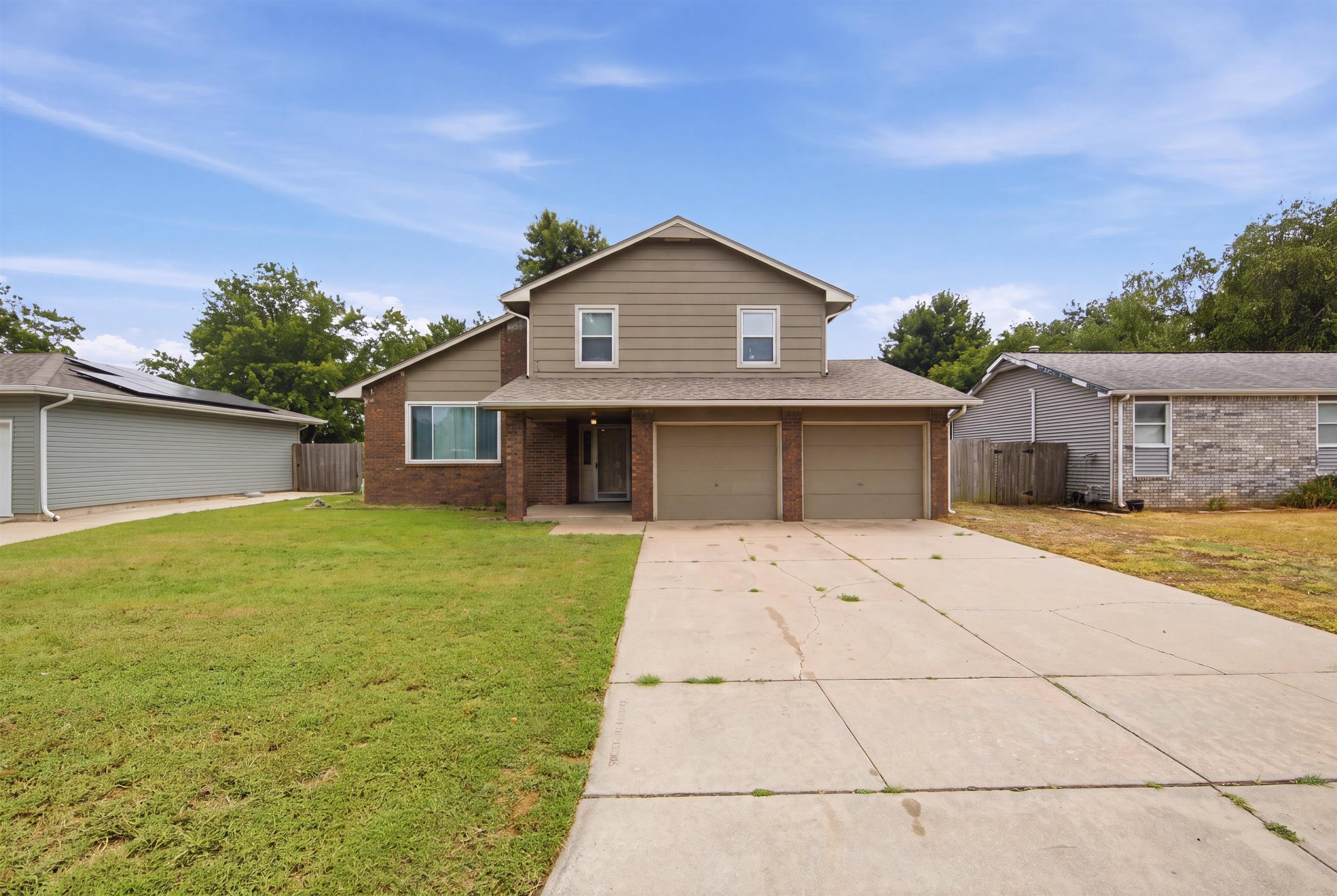 10013 W Dora Property Photo 1