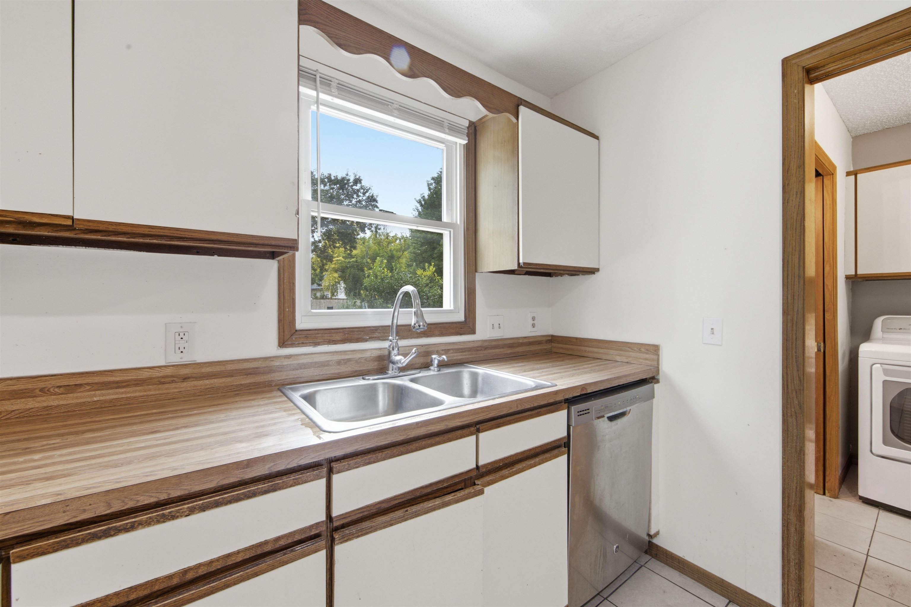 10013 W Dora Property Photo 7