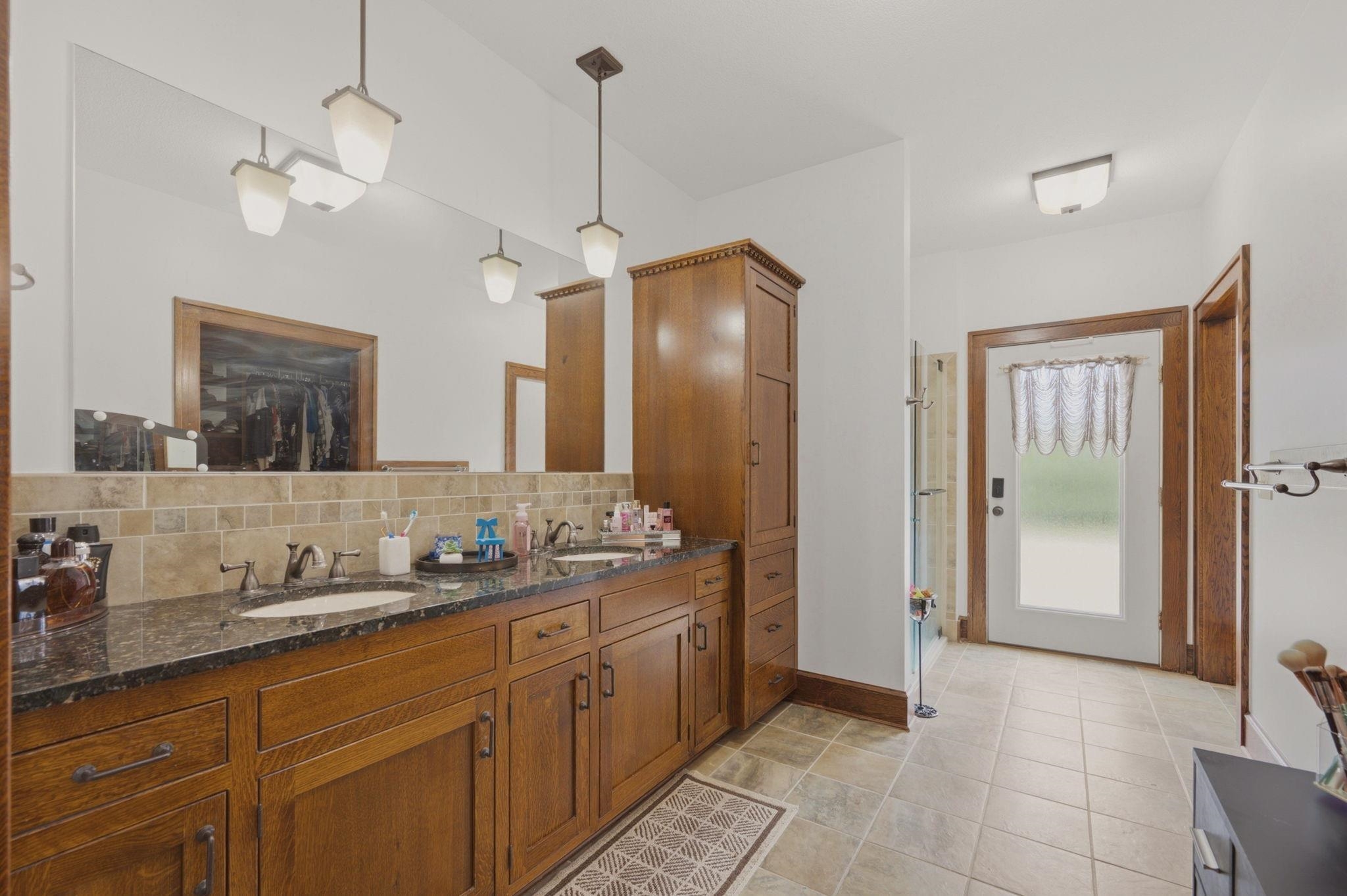 12212 N Seneca St Property Photo 16