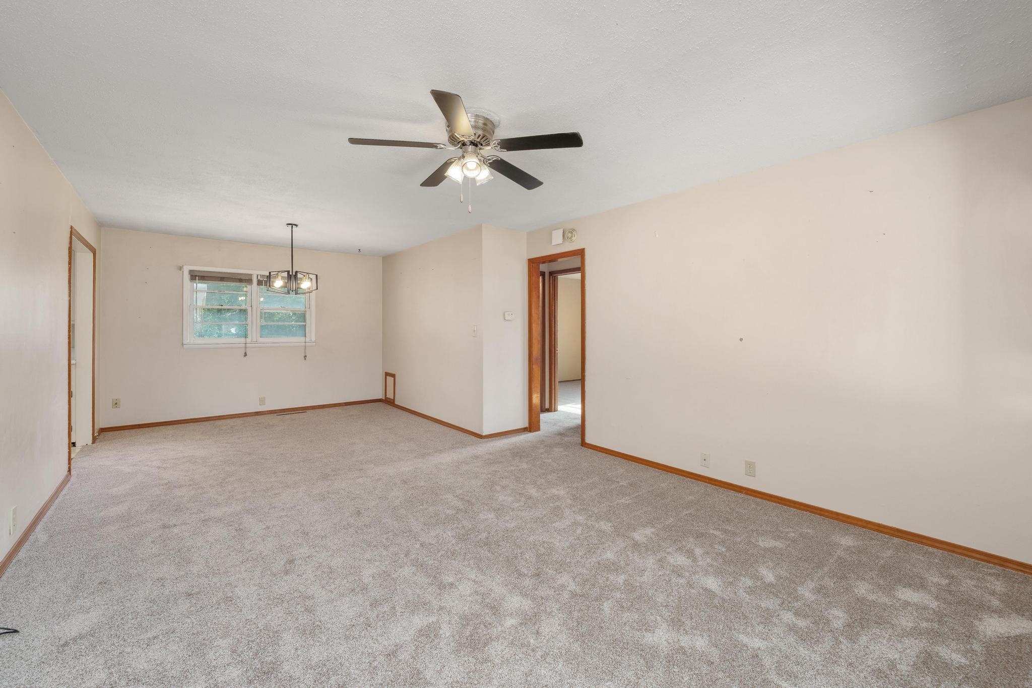 430 E 8th Property Photo 5