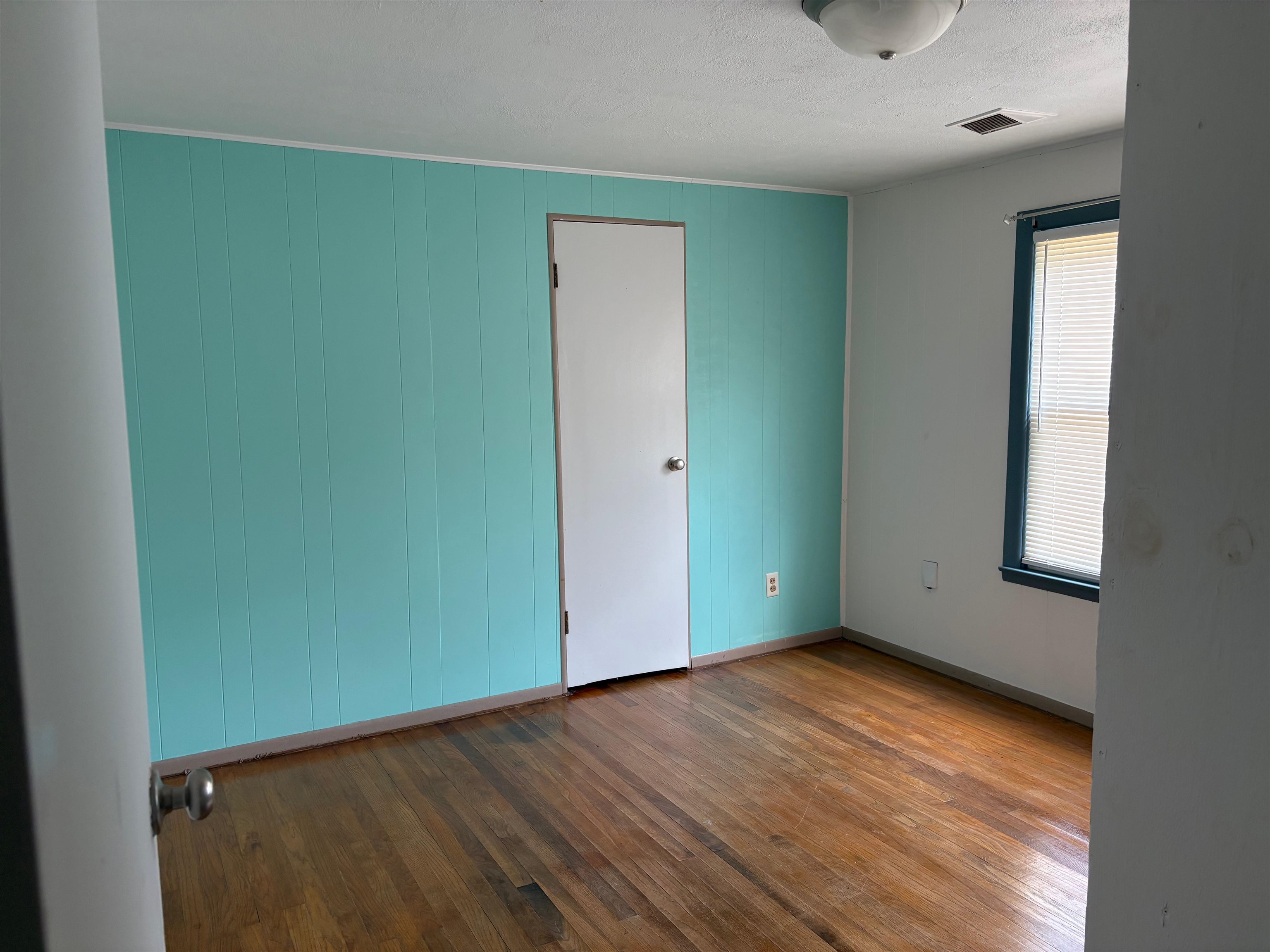 601 S Richmond Ave Property Photo 11
