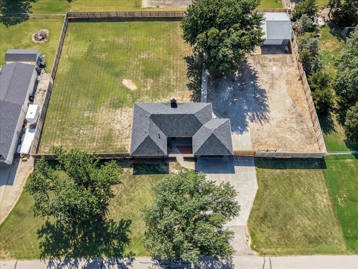 5549 N Athenian Property Photo 3