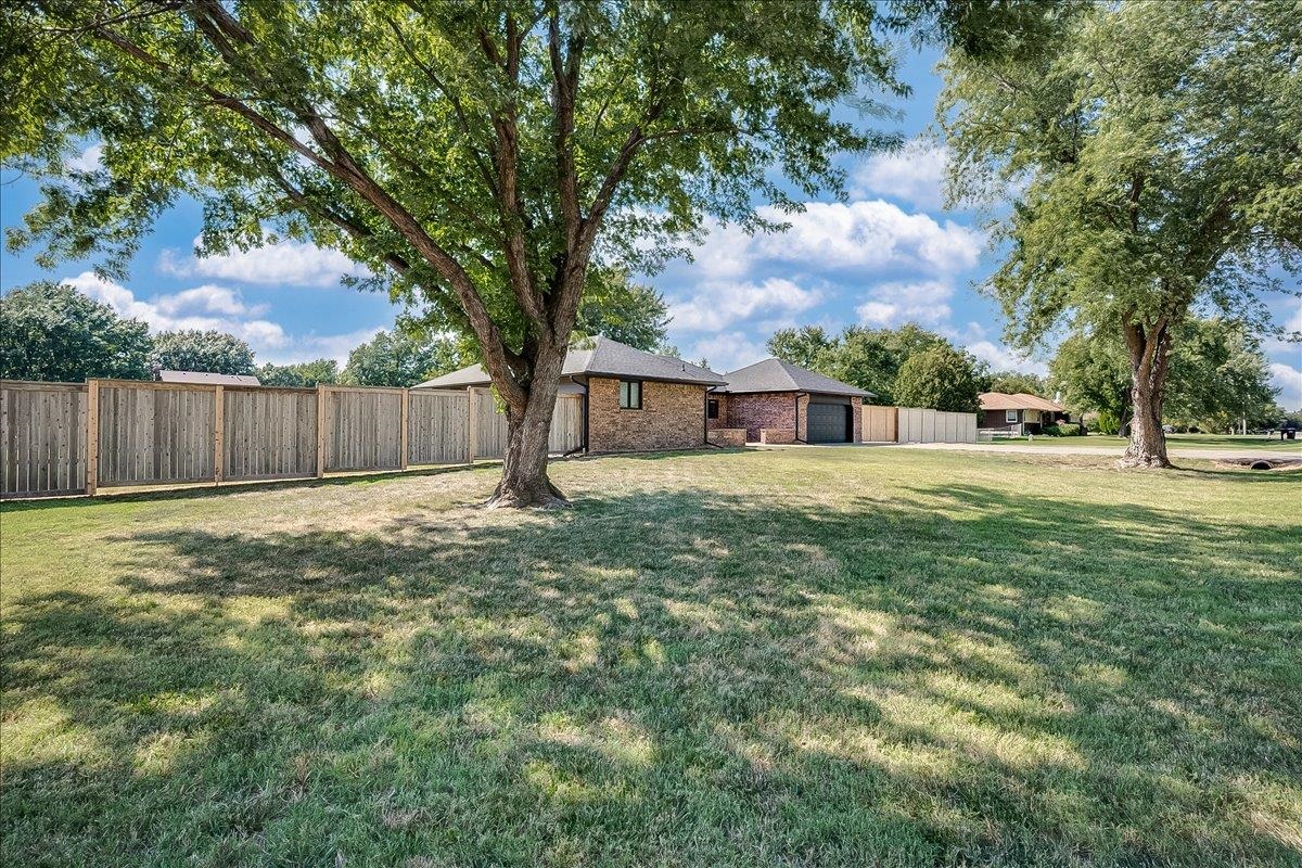 5549 N Athenian Property Photo 5