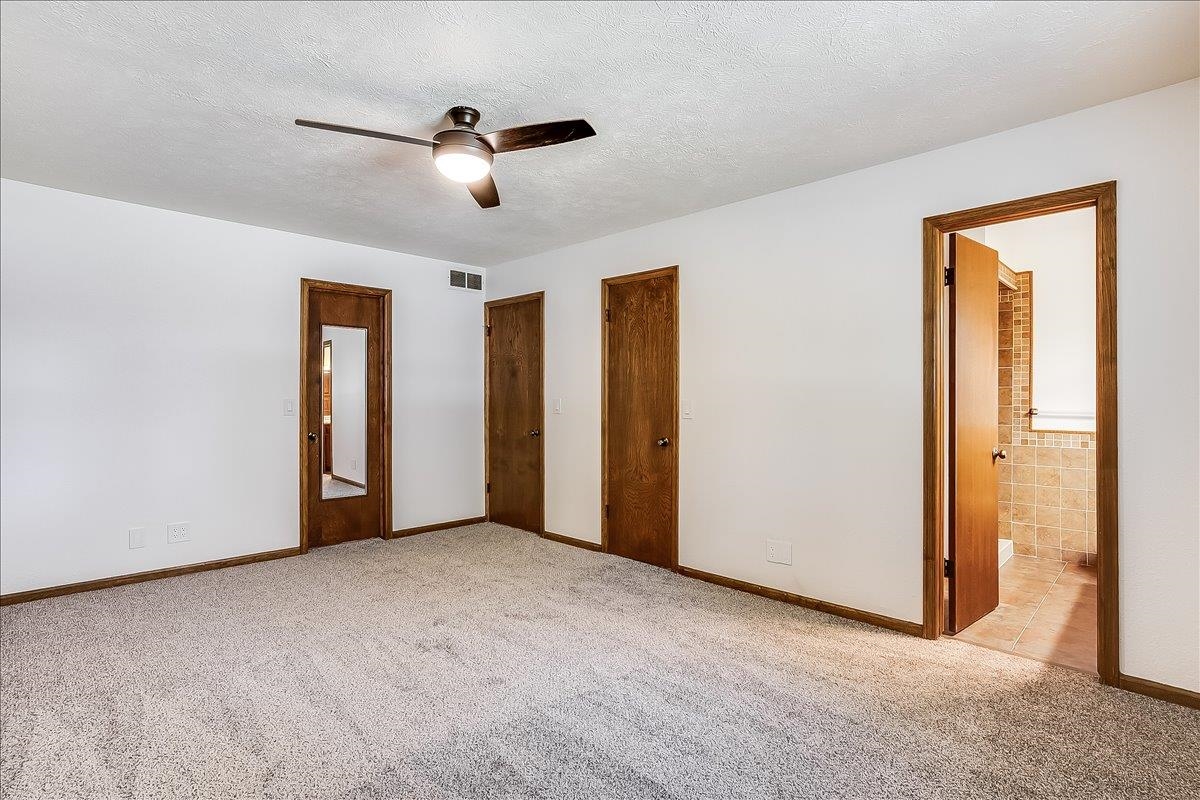 5549 N Athenian Property Photo 17