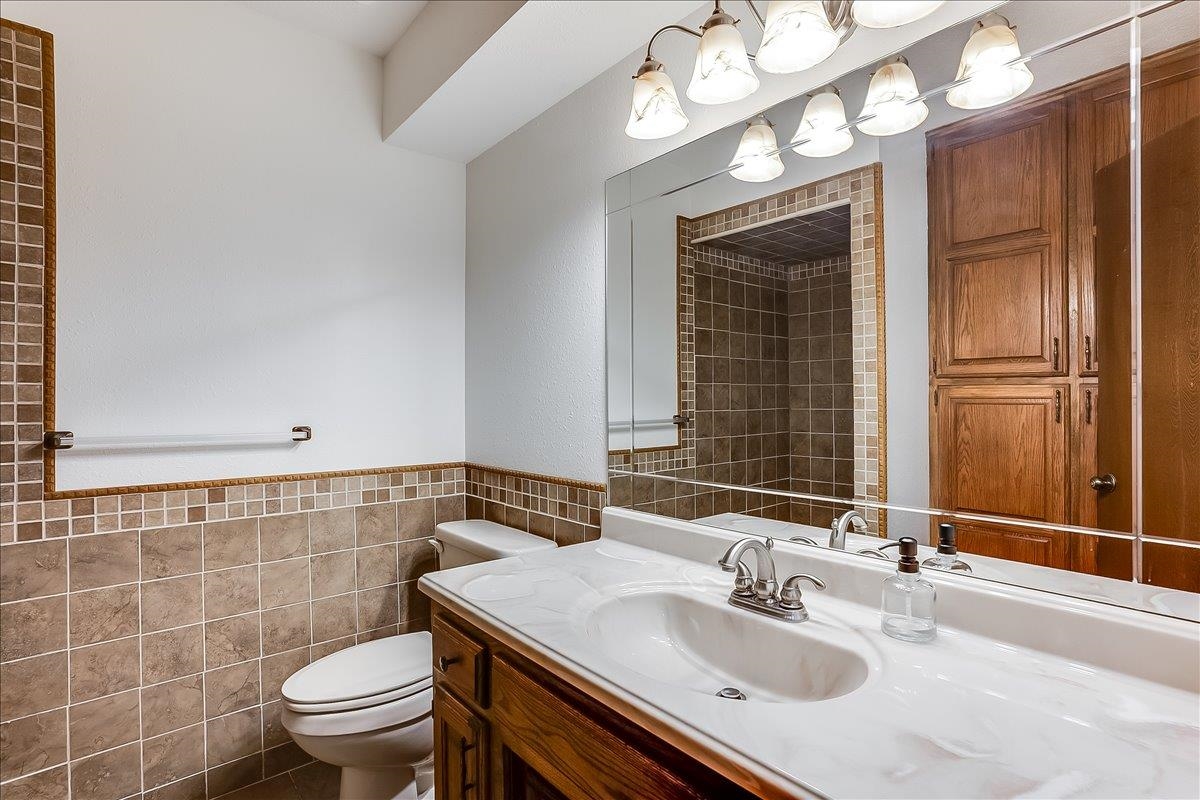 5549 N Athenian Property Photo 18