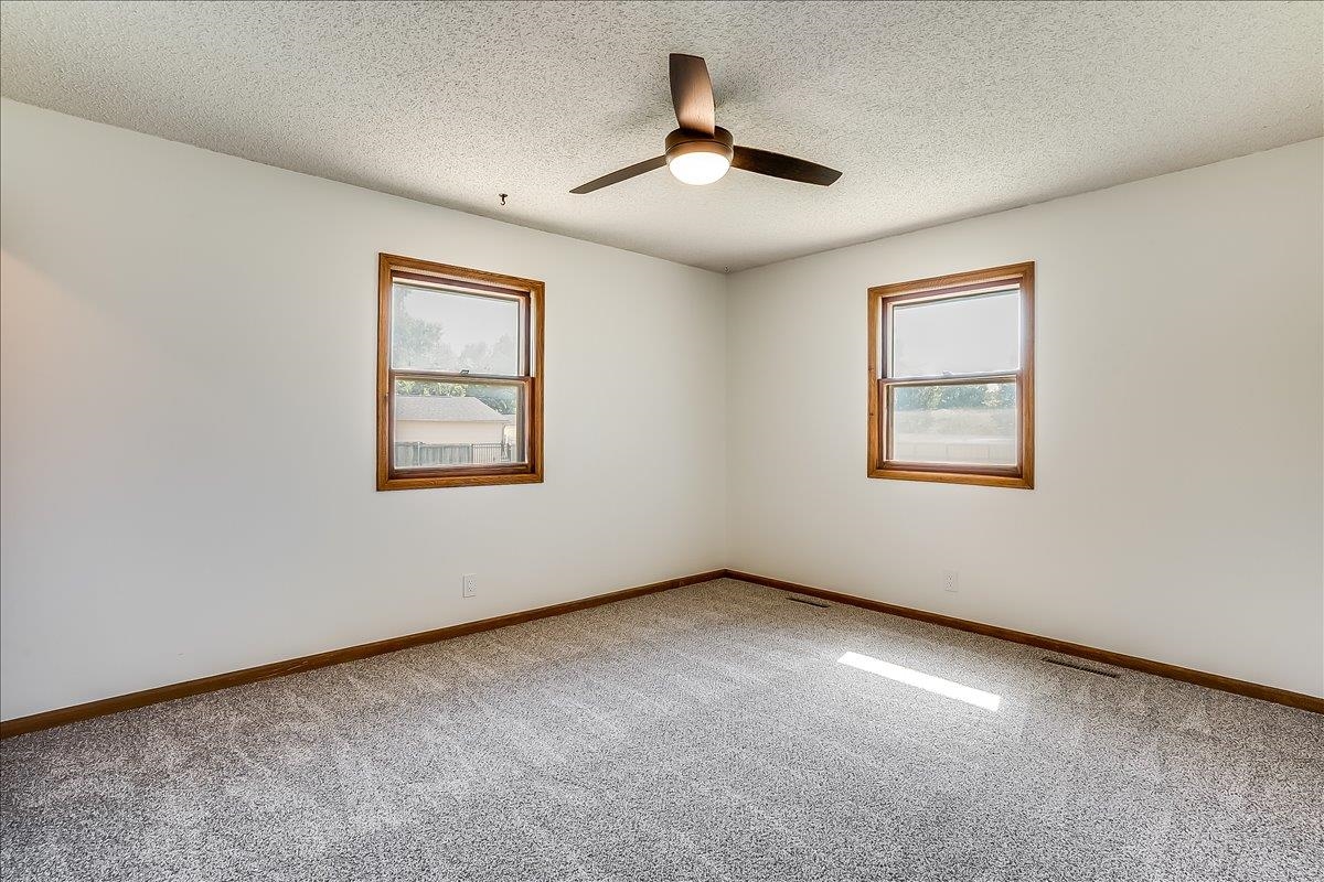 5549 N Athenian Property Photo 20