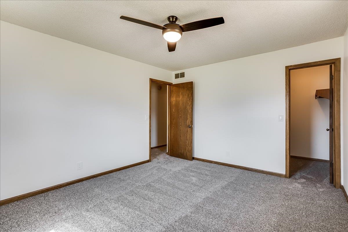 5549 N Athenian Property Photo 21