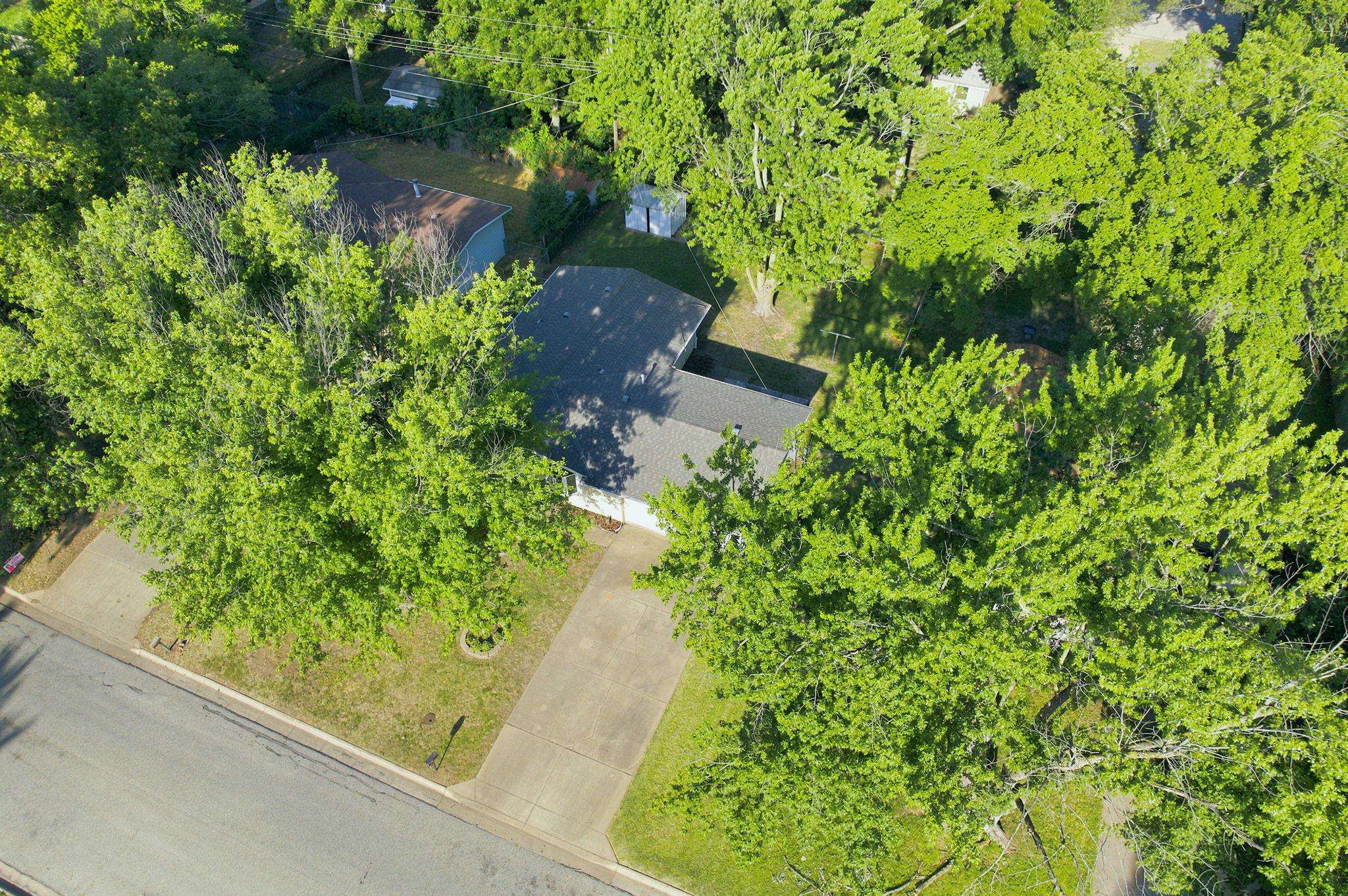 1661 Montana Ave Property Photo 2